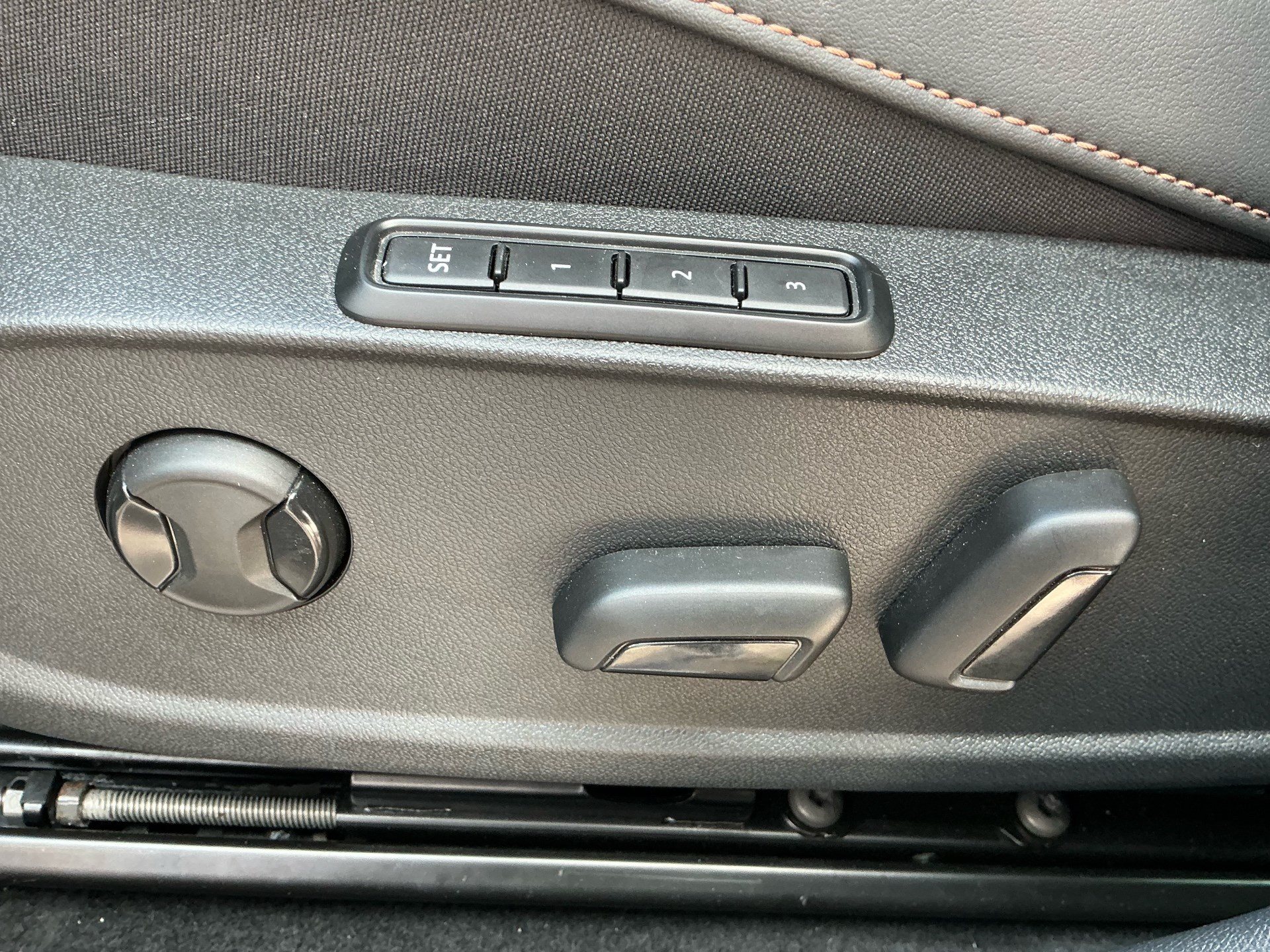CUPRA Formentor VZ 2.0 TSI 245 kW 4Drive *** 360° KAMERA & ANHÄNGERKUPPLUNG ***-image-28