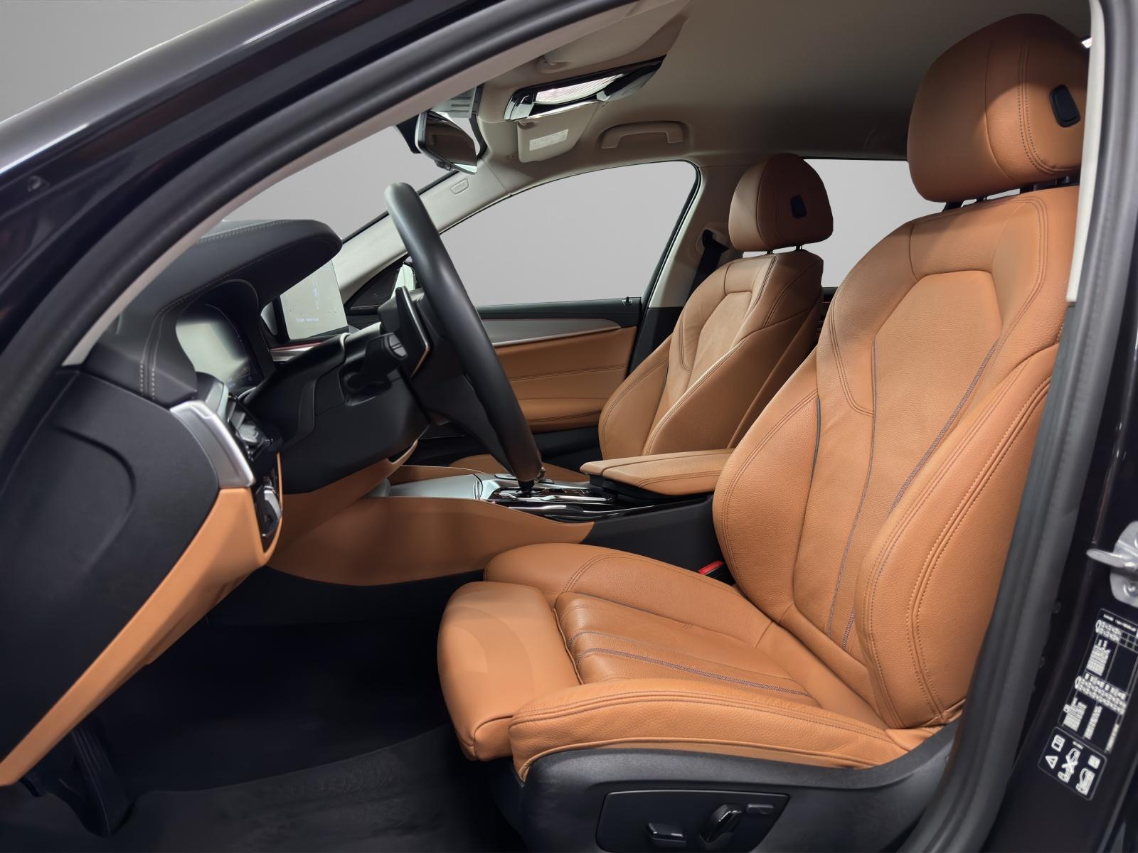 BMW 530d xDrive SAG Touring-image-10