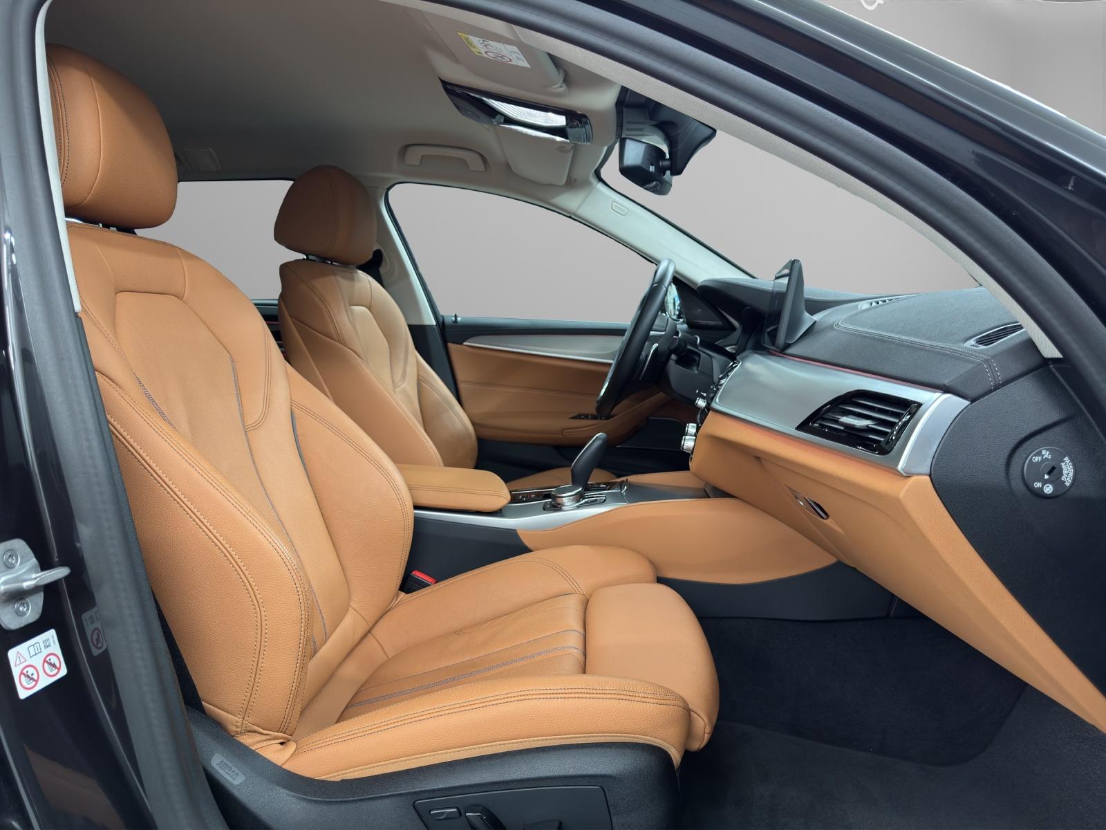 BMW 530d xDrive SAG Touring-image-14