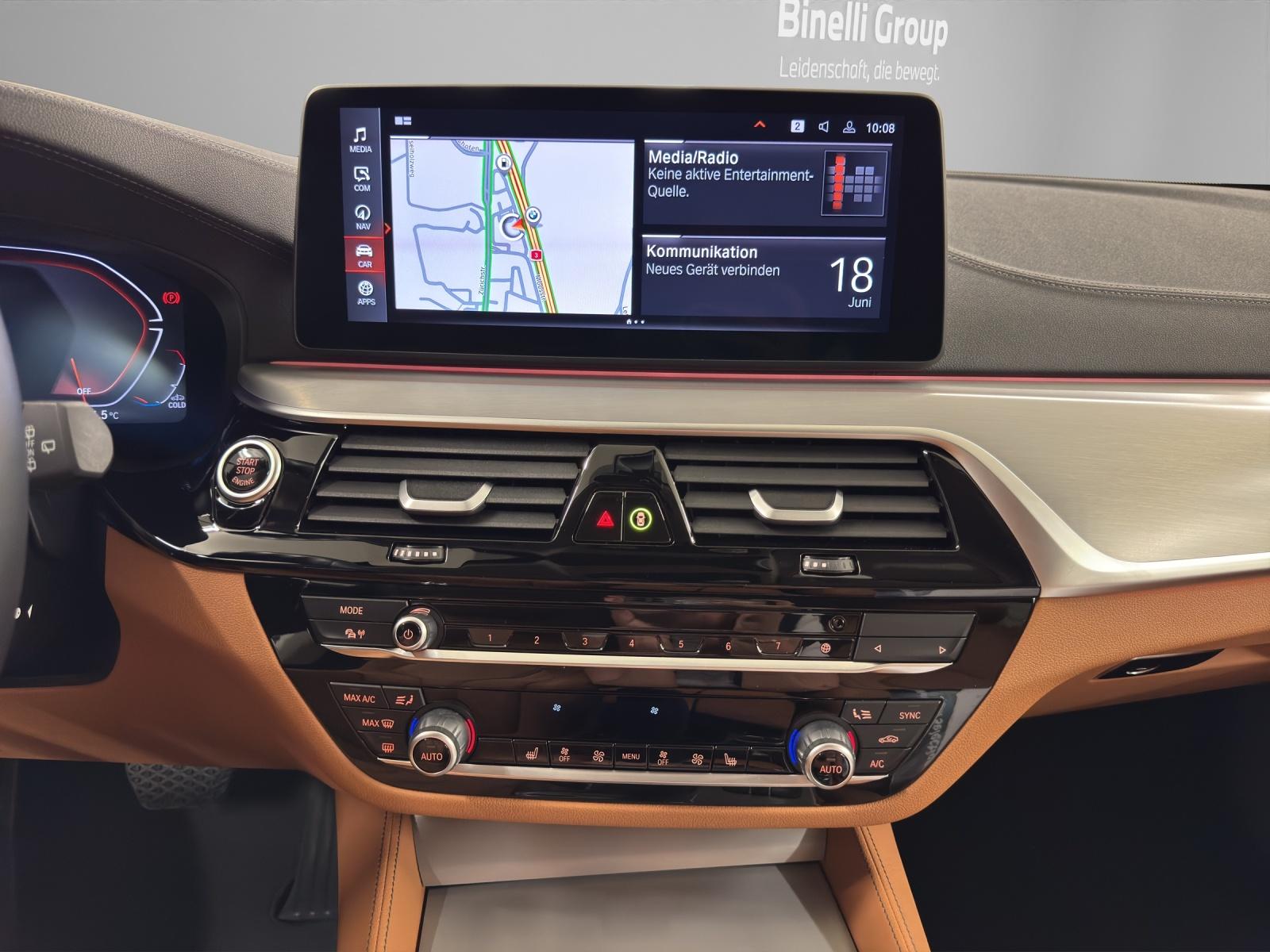 BMW 530d xDrive SAG Touring-image-18