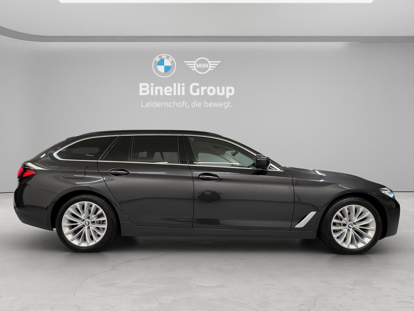 BMW 530d xDrive SAG Touring-image-5