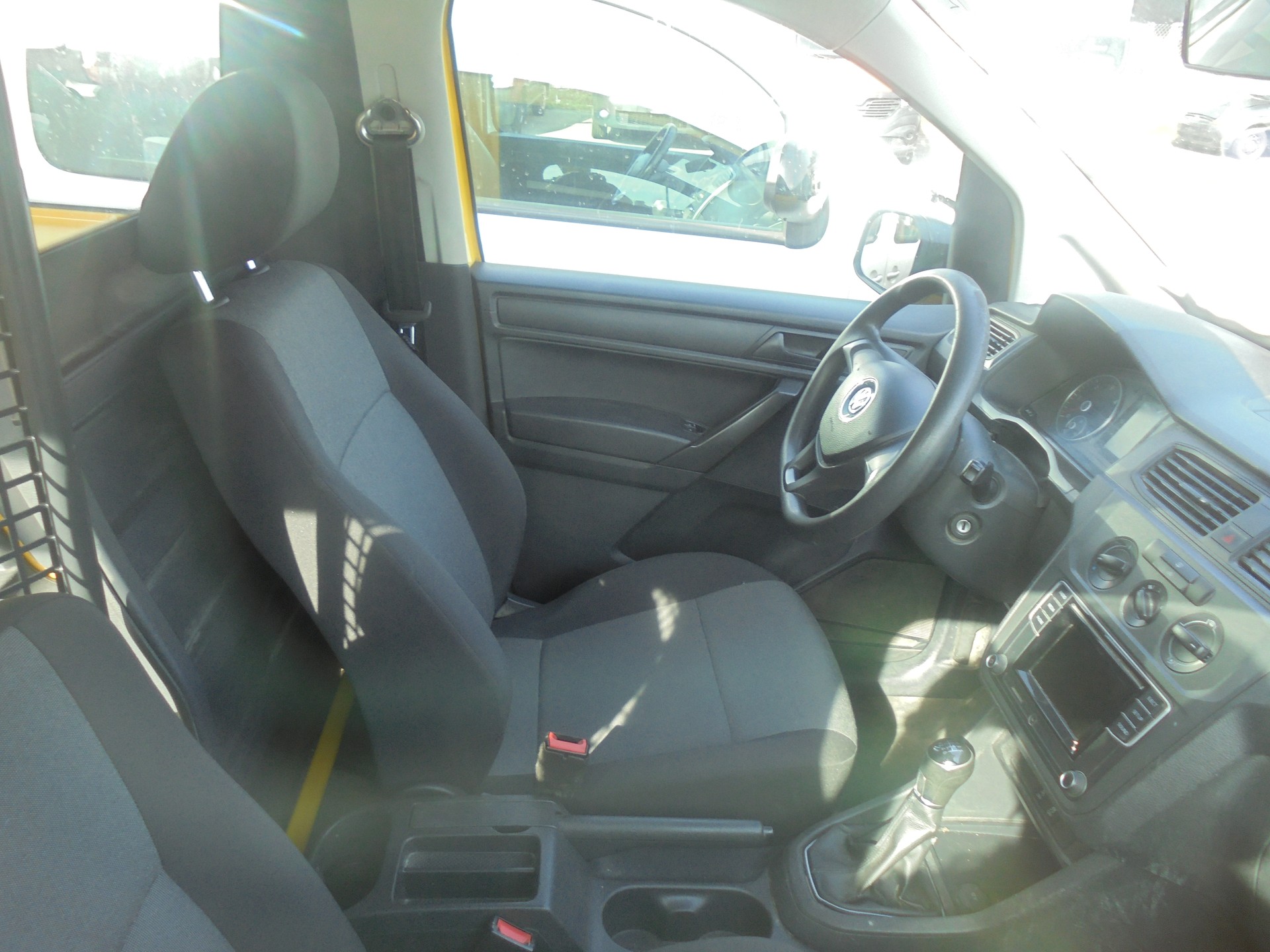 VW Caddy Maxi 2.0TDI 4Motion BlueMotion Technology-image-5