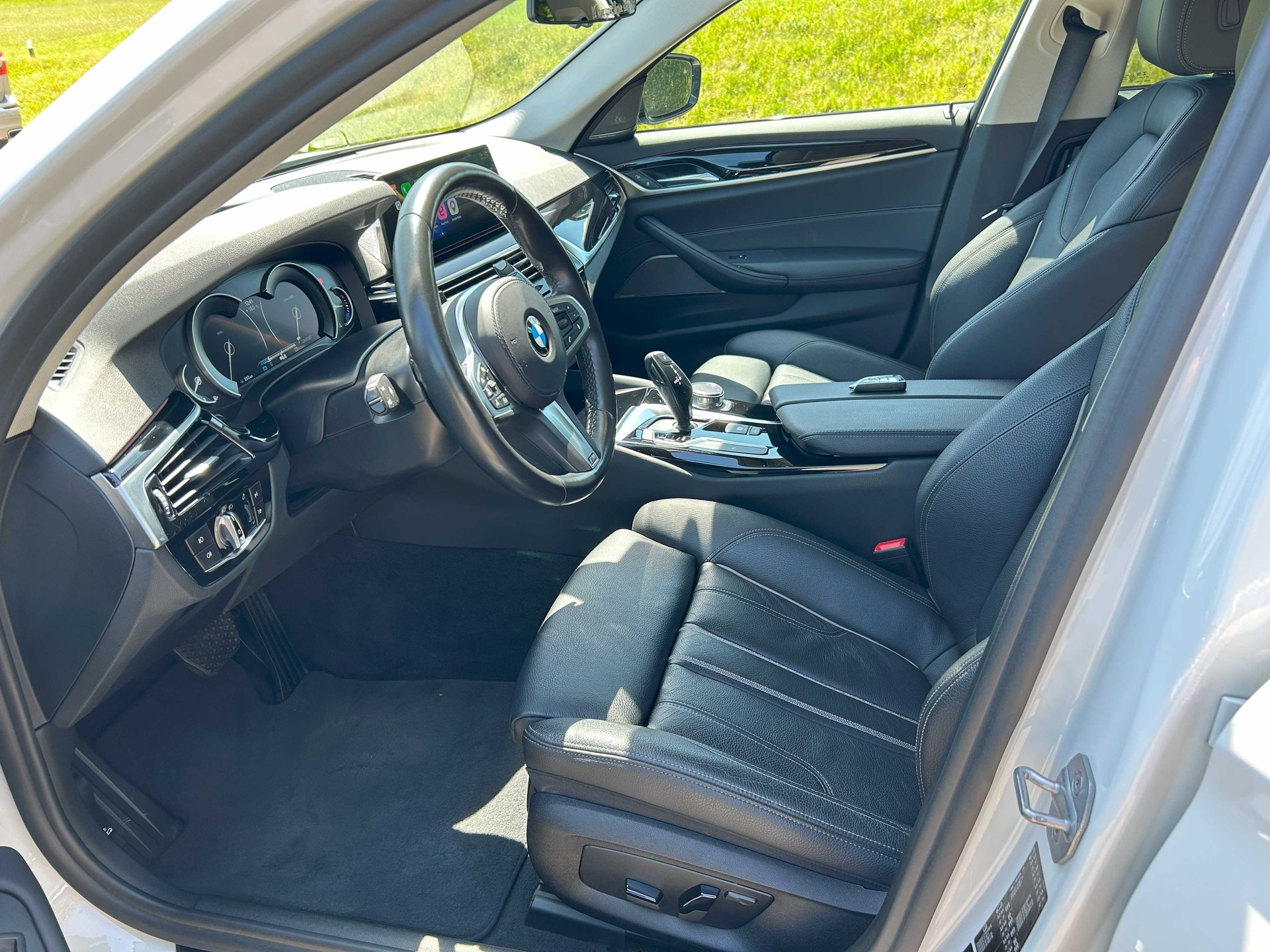 BMW Sport Touring-image-3