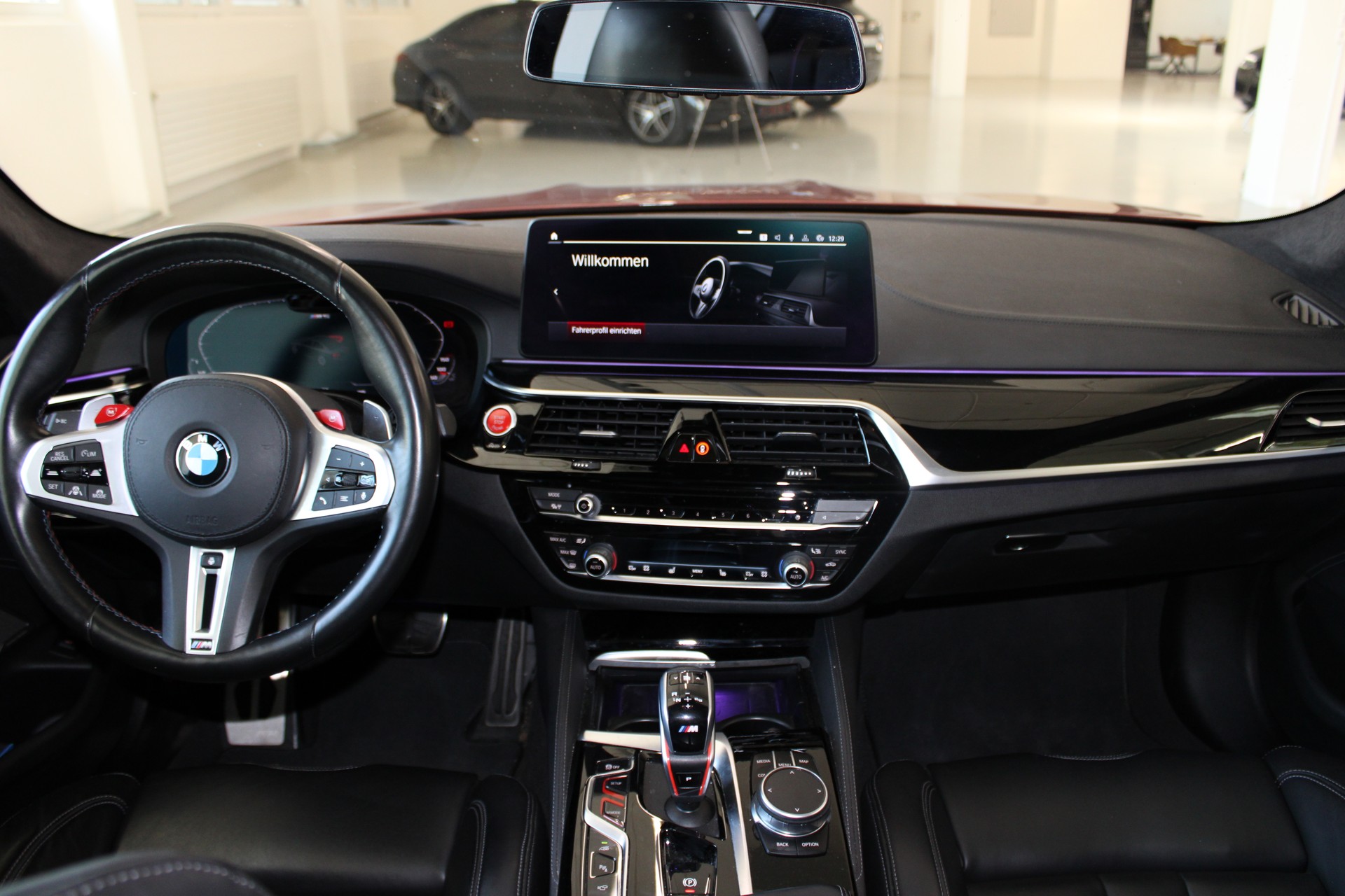 BMW M5 xDrive Competition-image-9