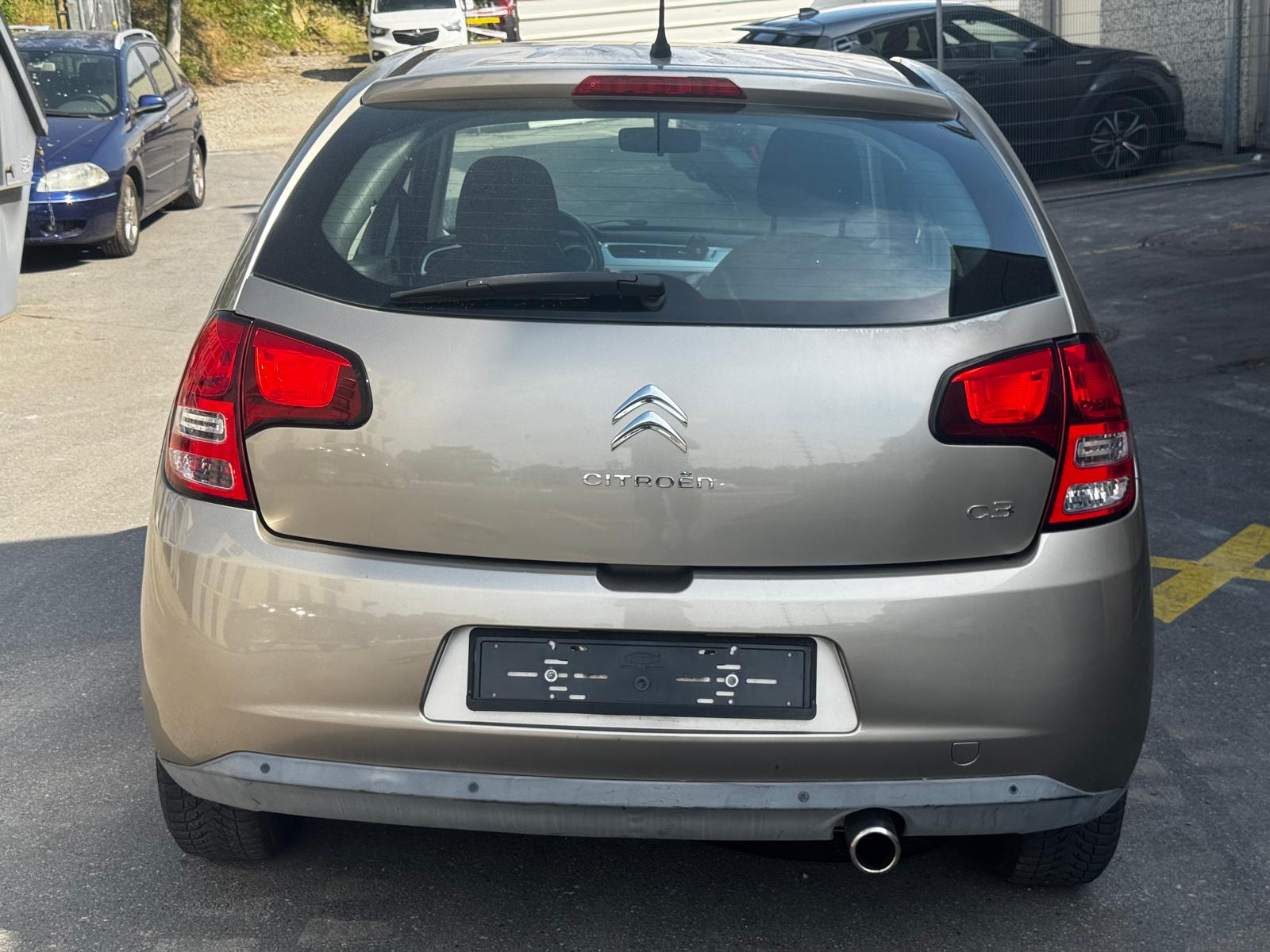 CITROEN C3 1.4i 16V Exclusive-image-10
