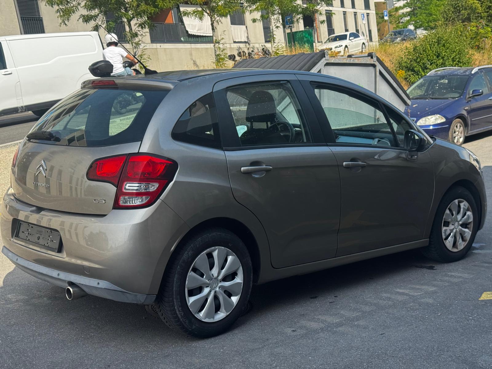 CITROEN C3 1.4i 16V Exclusive-image-3