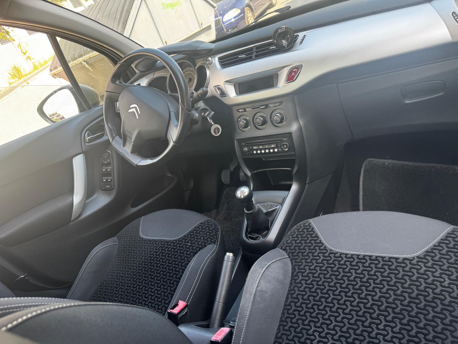 CITROEN C3 1.4i 16V Exclusive-image-11