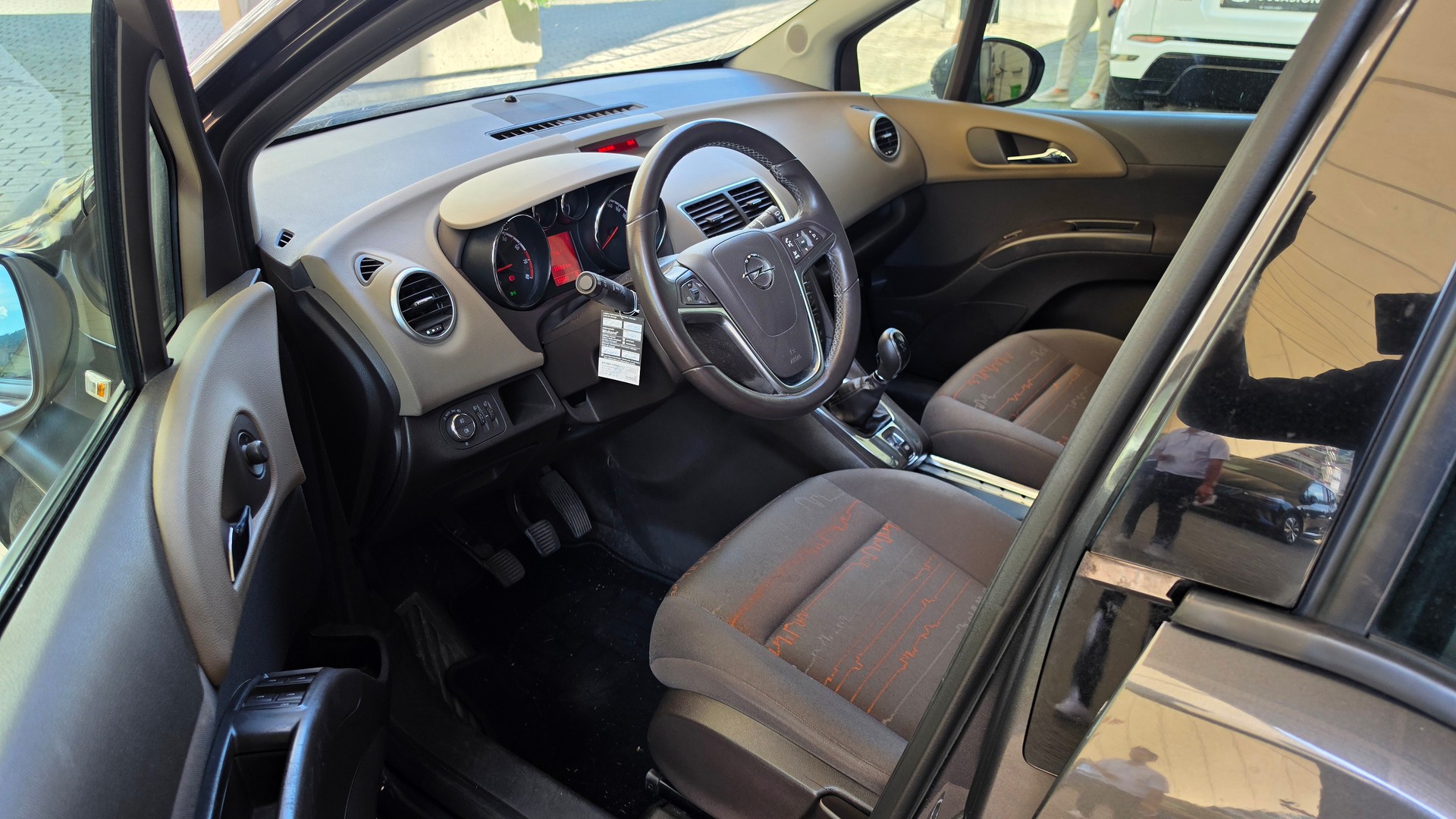 OPEL Meriva 1.4 Turbo Cosmo-image-8