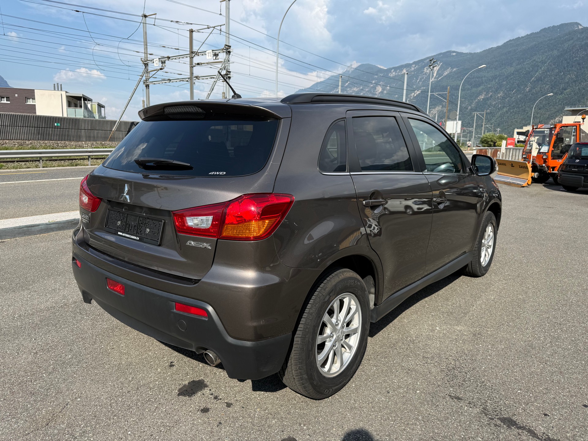 MITSUBISHI ASX 1.8 DID Intense 4WD-image-5