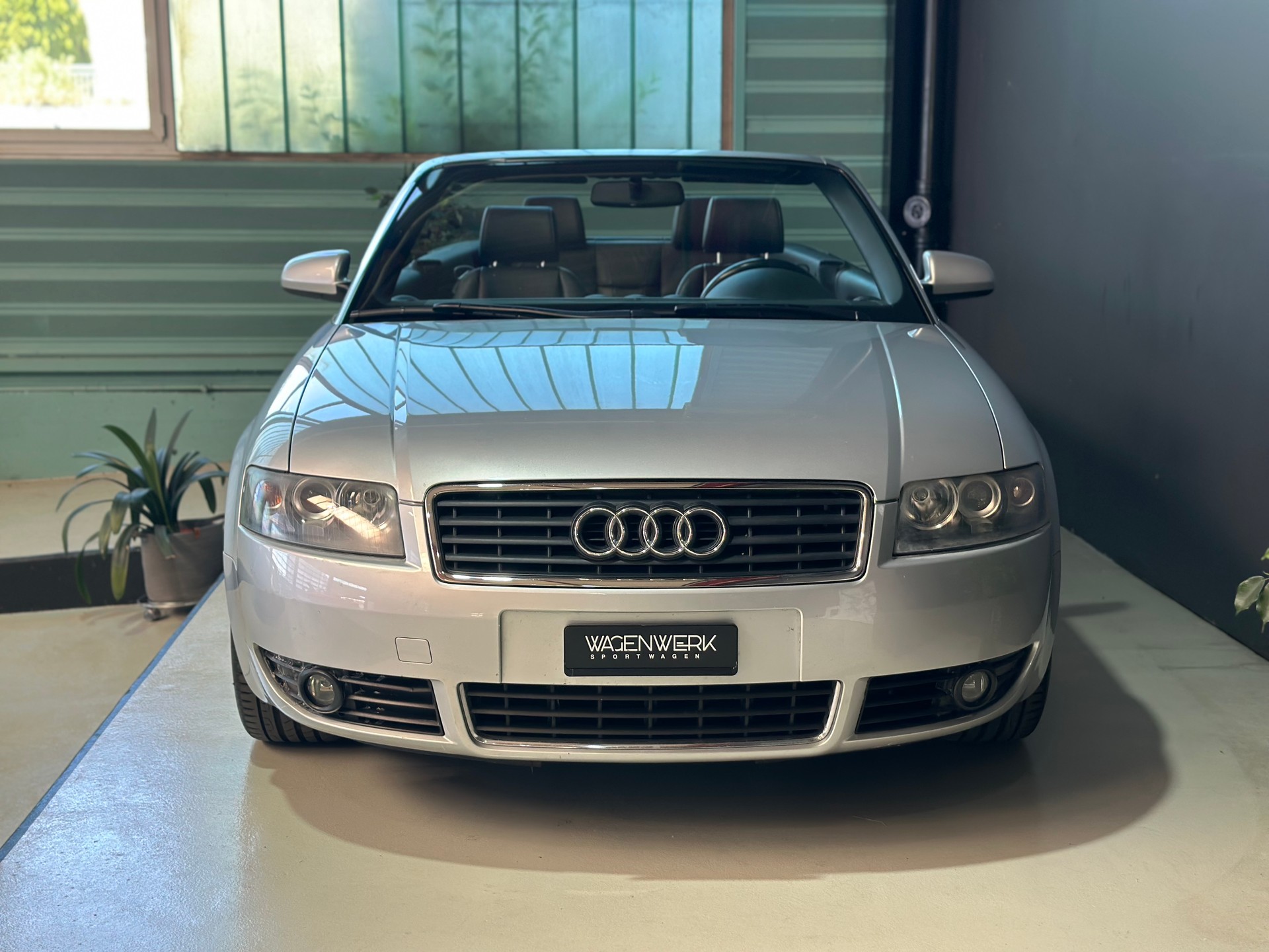 AUDI A4 Cabriolet 2.4 V6-image-2