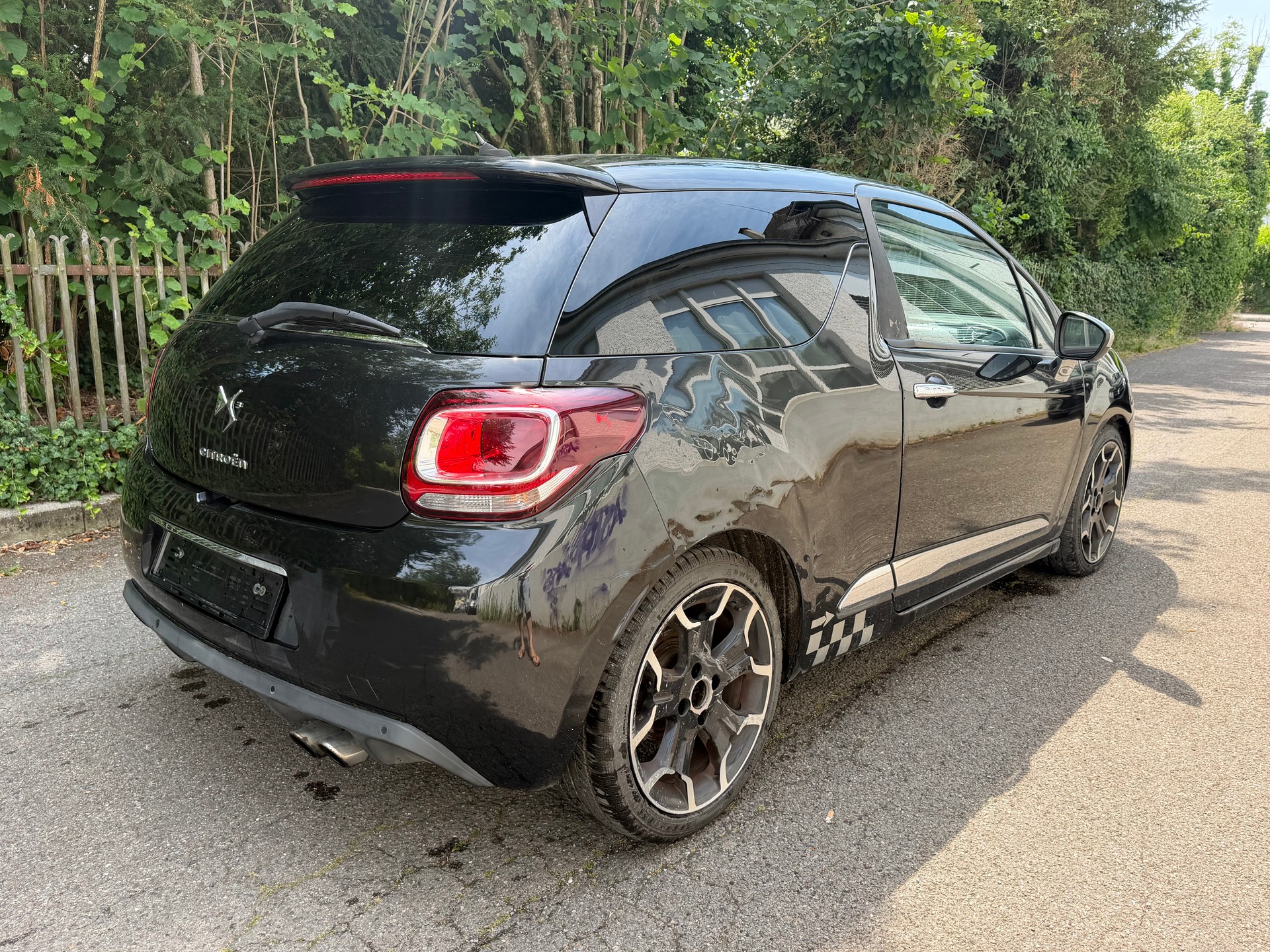 DS AUTOMOBILES DS3 1.6 THP Sport Chic-image-2