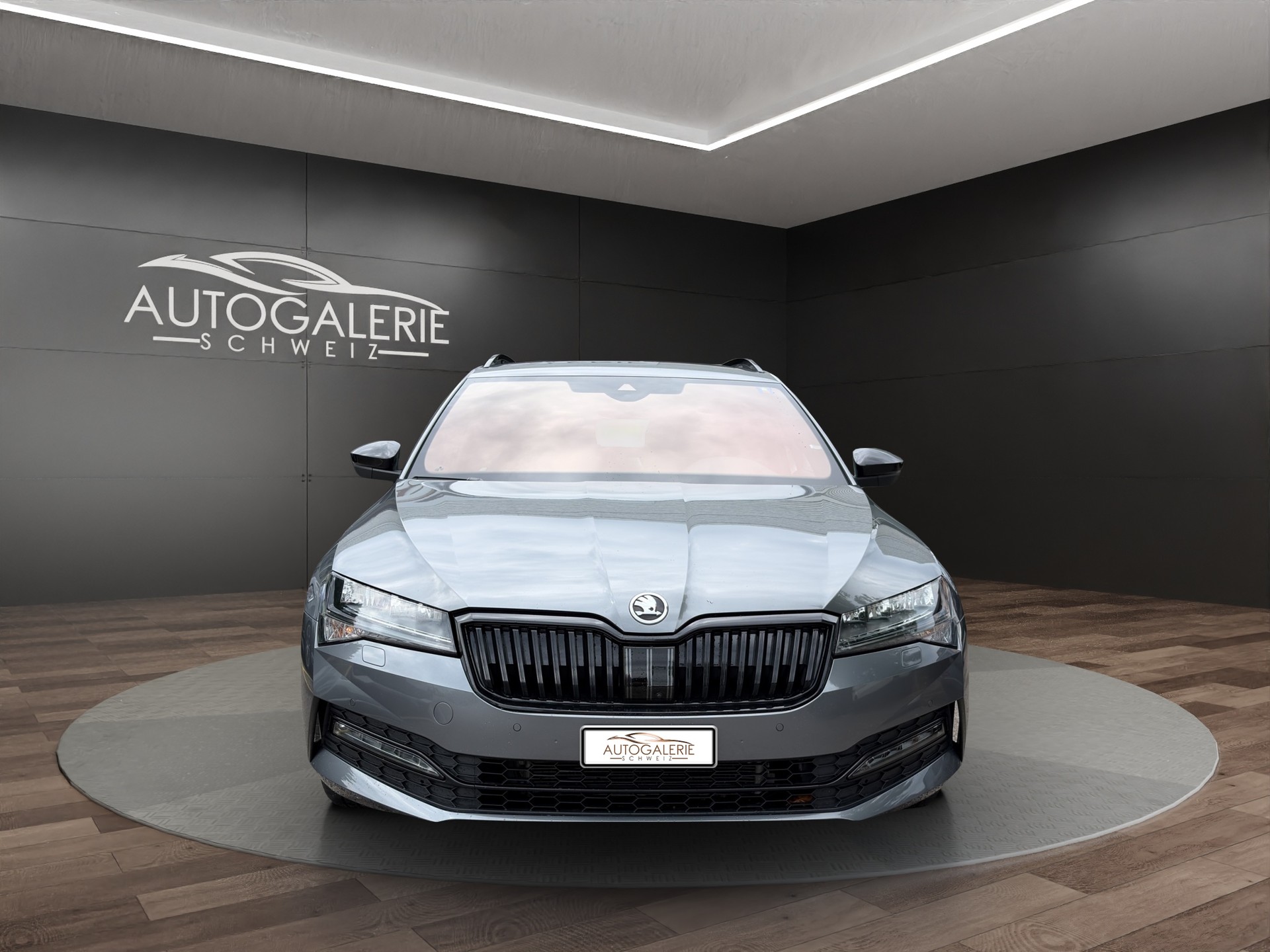 SKODA Superb Combi 2.0 TDi SportLine 4x4 DSG | CH Fzg. | AHK schwenkbar | DCC | Area View | 19" |-image-7