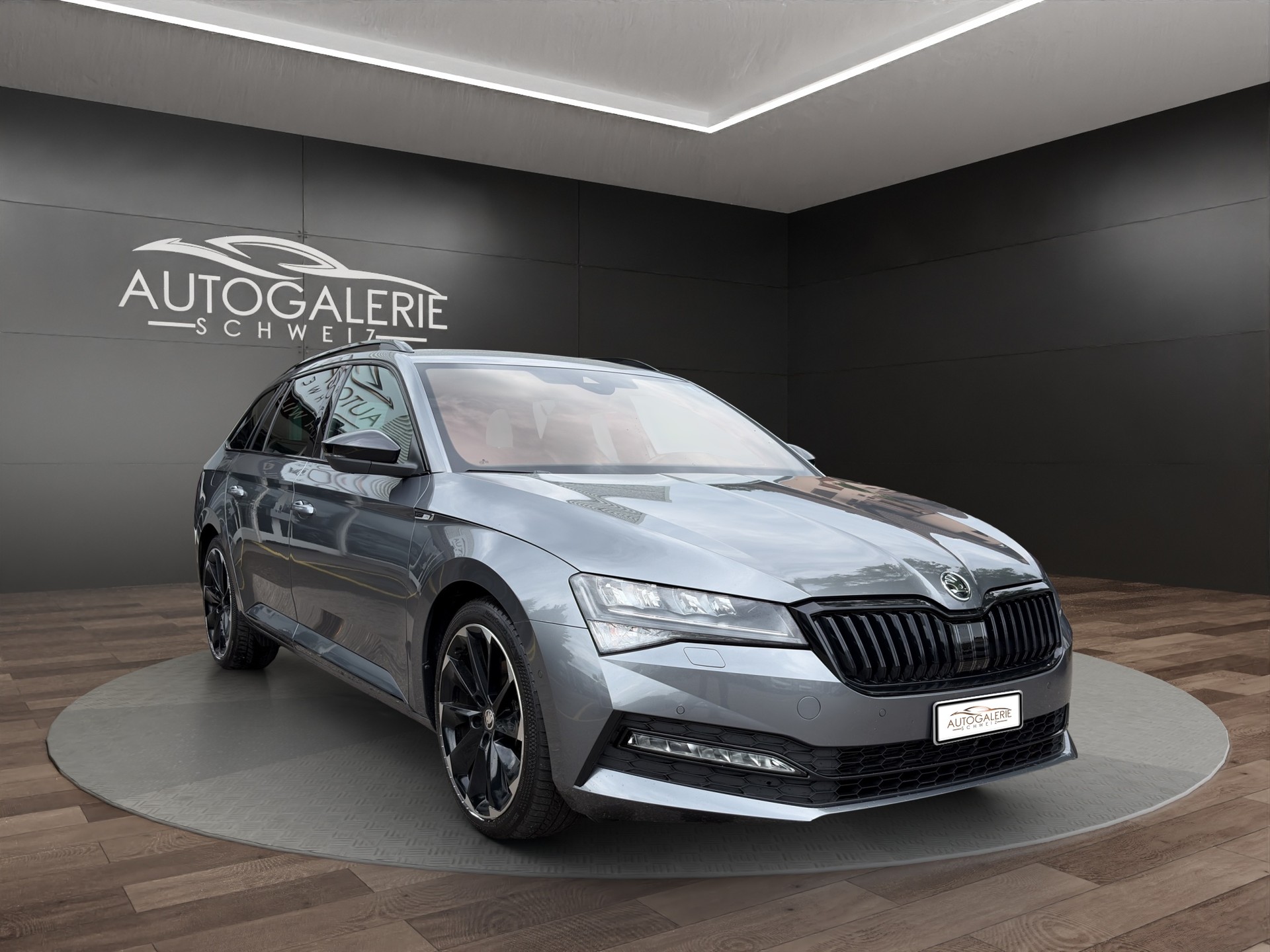 SKODA Superb Combi 2.0 TDi SportLine 4x4 DSG | CH Fzg. | AHK schwenkbar | DCC | Area View | 19" |-image-6