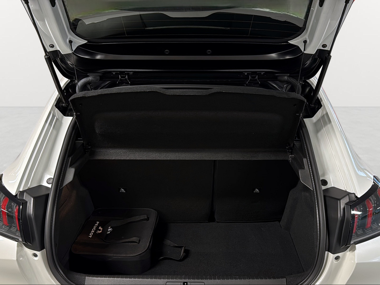 PEUGEOT 208 Elektrik GT Pack-image-13