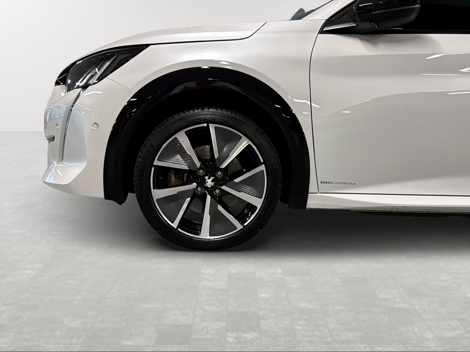 PEUGEOT 208 Elektrik GT Pack-image-18