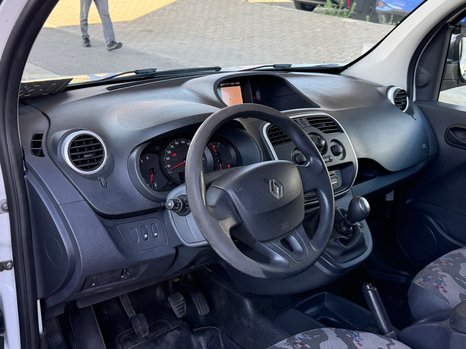 RENAULT Kangoo Medium dCi 95 ENERGY Business-image-12