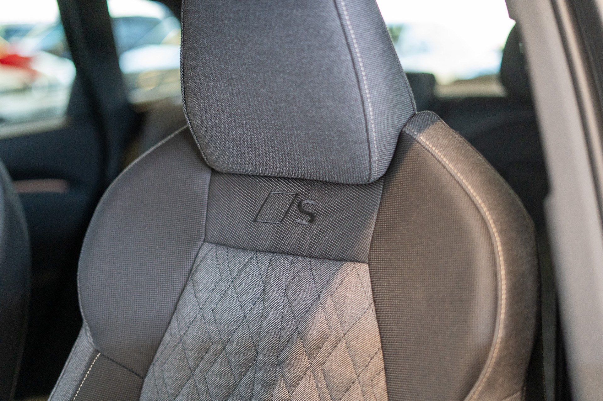 AUDI Q5 TFSI quattro S-Tronic / S-Line / Rückfahrkamera / el.Heckklappe-image-10