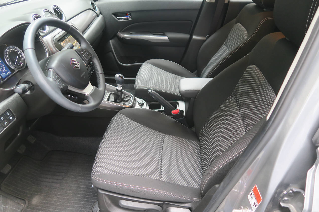 SUZUKI Vitara 1.4 T Piz Sulai Hybrid 4x4-image-3