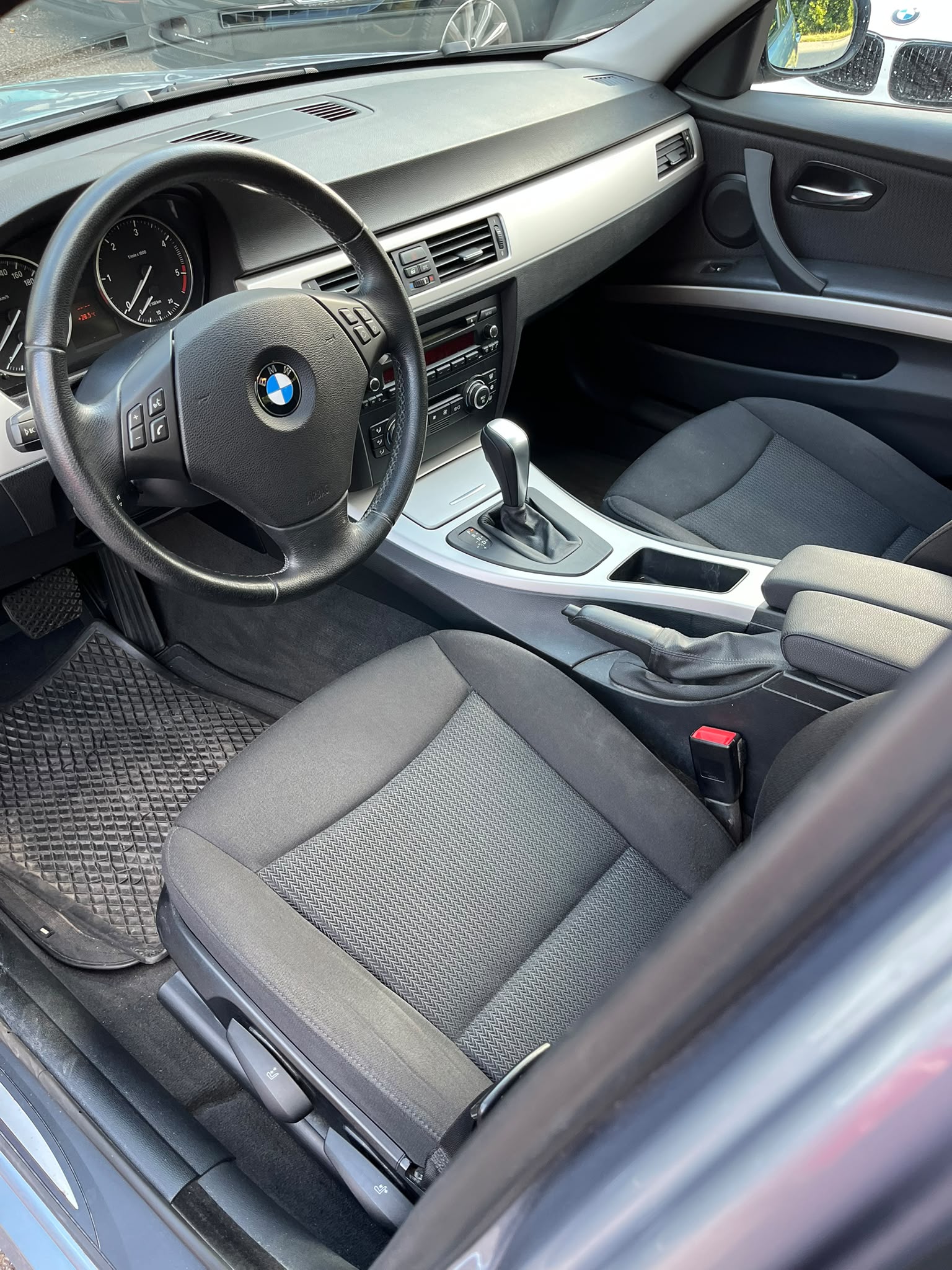 BMW 318d Steptronic-image-6