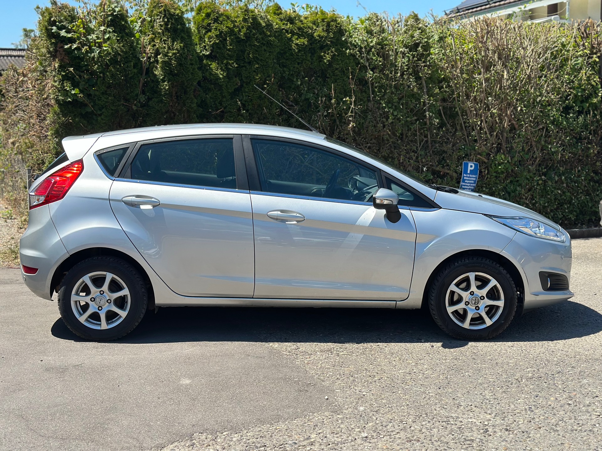 FORD Fiesta 1.6 Ti-VCT Titanium PowerShift-image-2