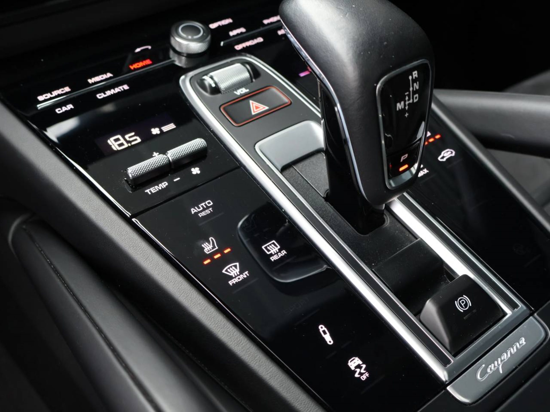 PORSCHE Cayenne GTS Coupé-image-24