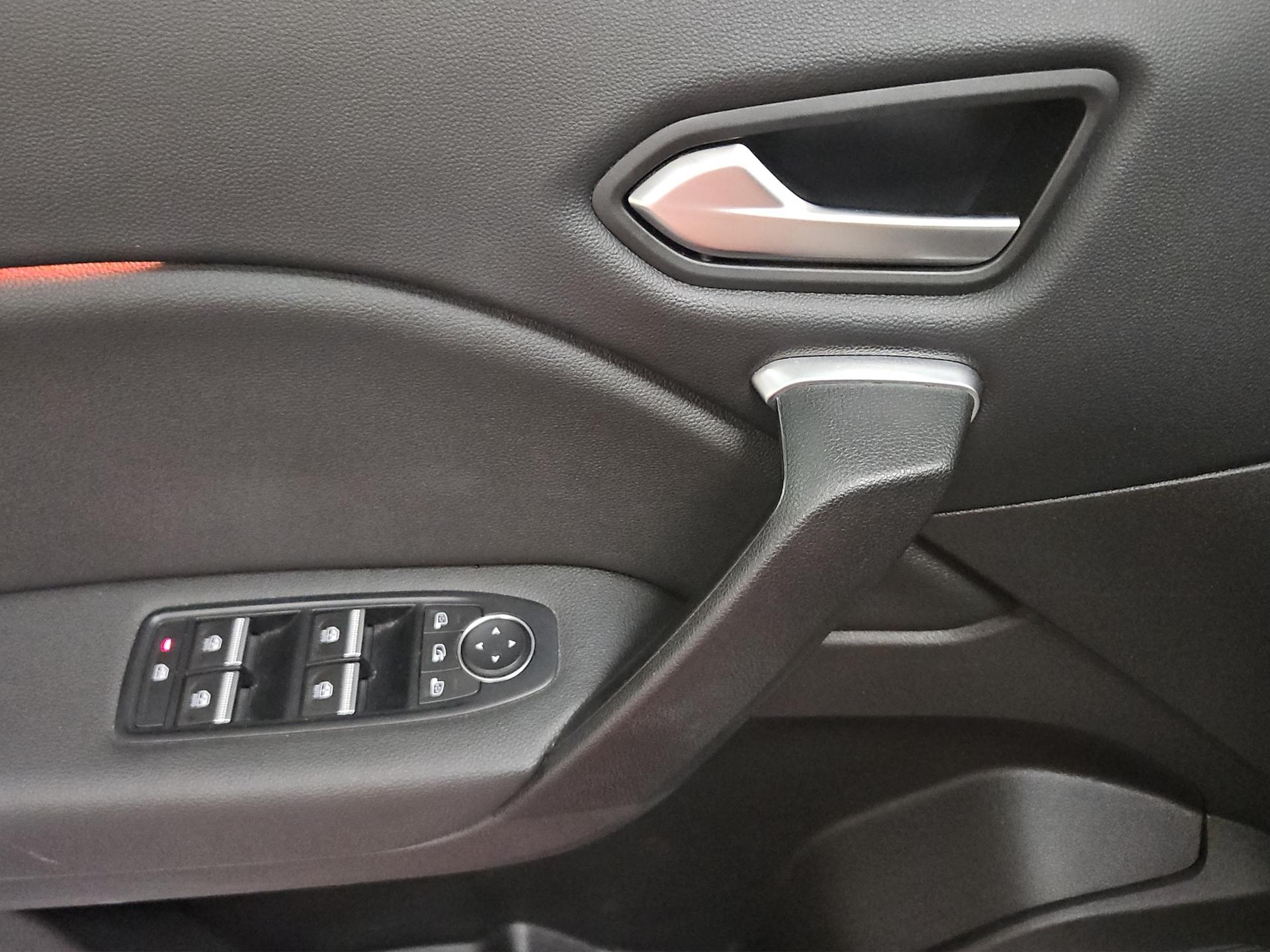 RENAULT Captur 1.6 E-Tech 145 Intens DHT-image-17
