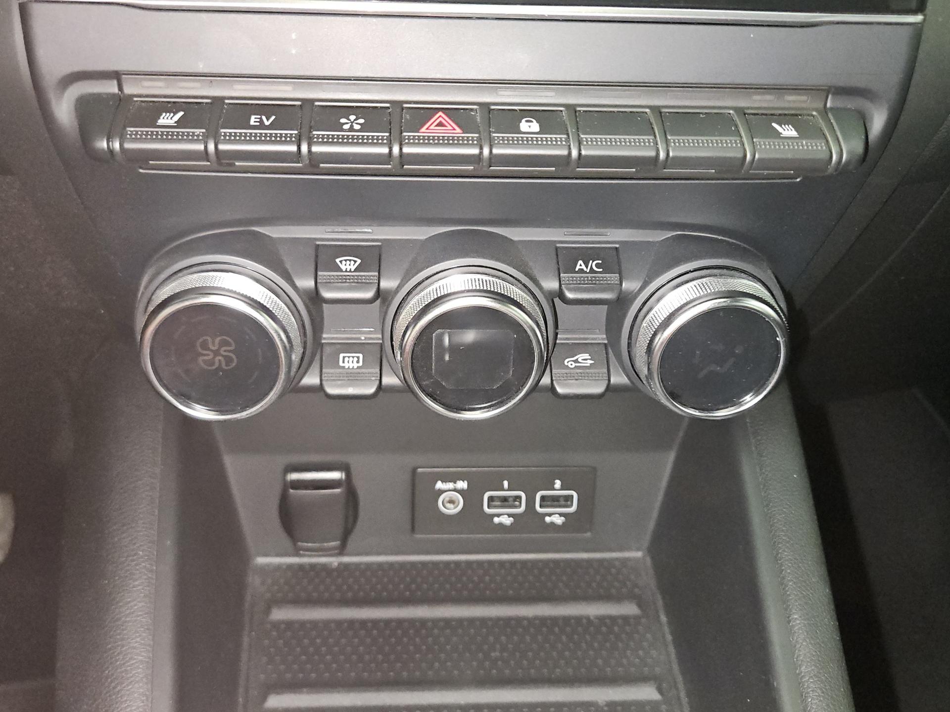 RENAULT Captur 1.6 E-Tech 145 Intens DHT-image-19