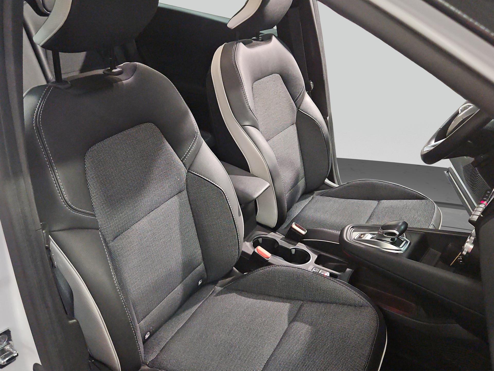 RENAULT Captur 1.6 E-Tech 145 Intens DHT-image-15