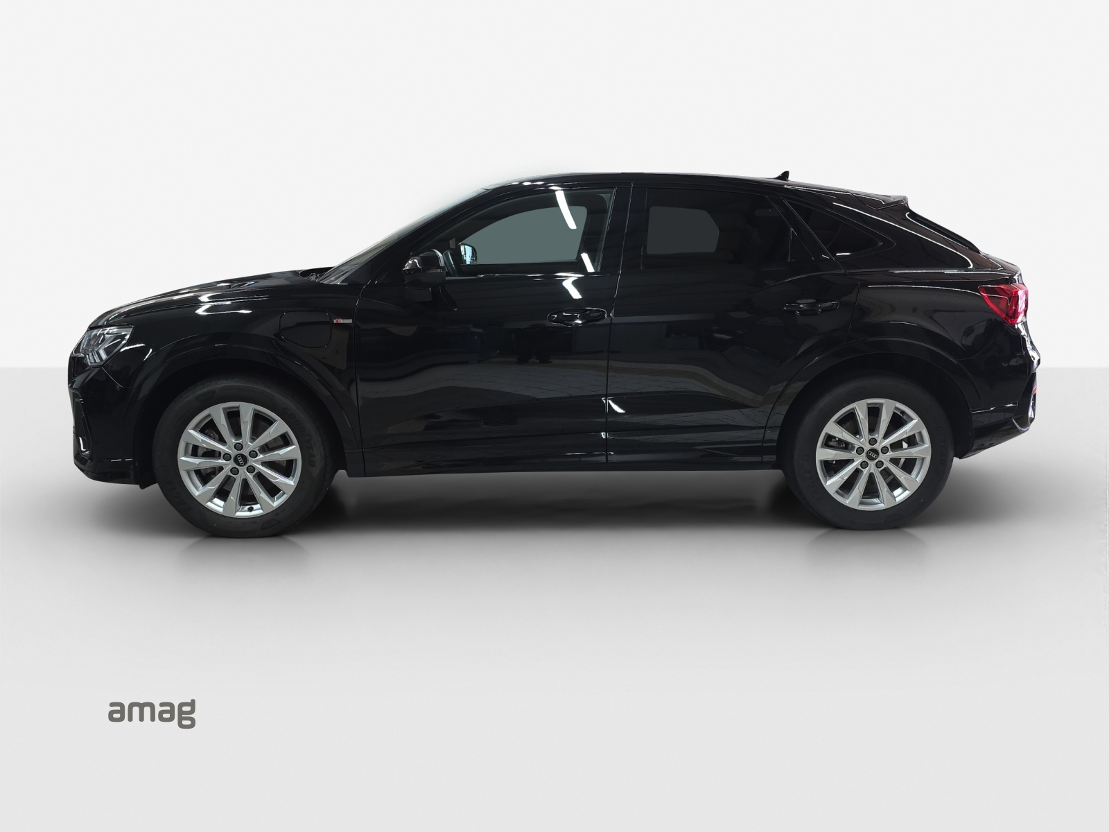 AUDI Q3 Sportback 45 TFSI e S line S-tronic-showroom-element-1