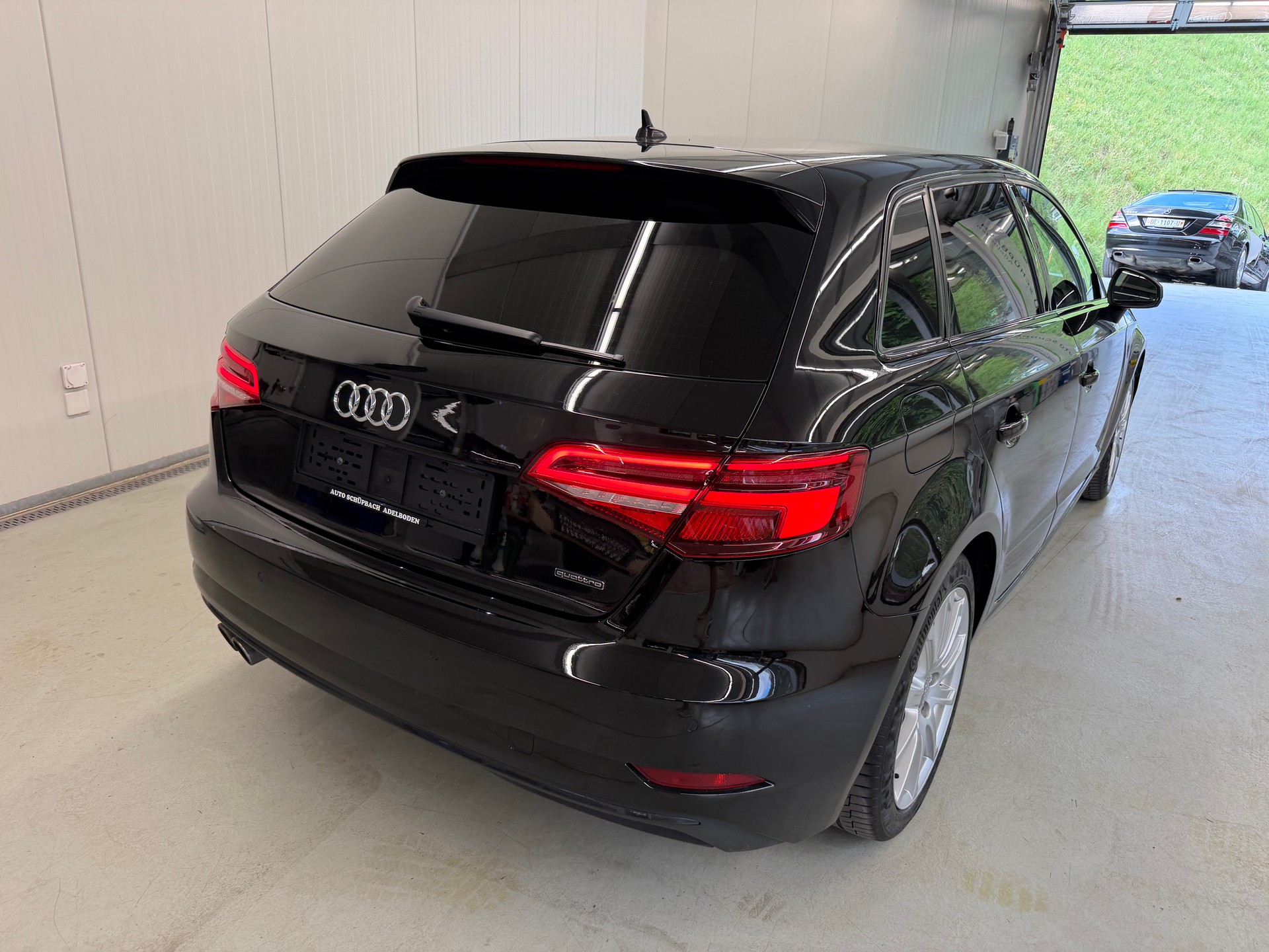 AUDI A3 Sportback 2.0 TFSI Sport quattro S-tronic-image-3