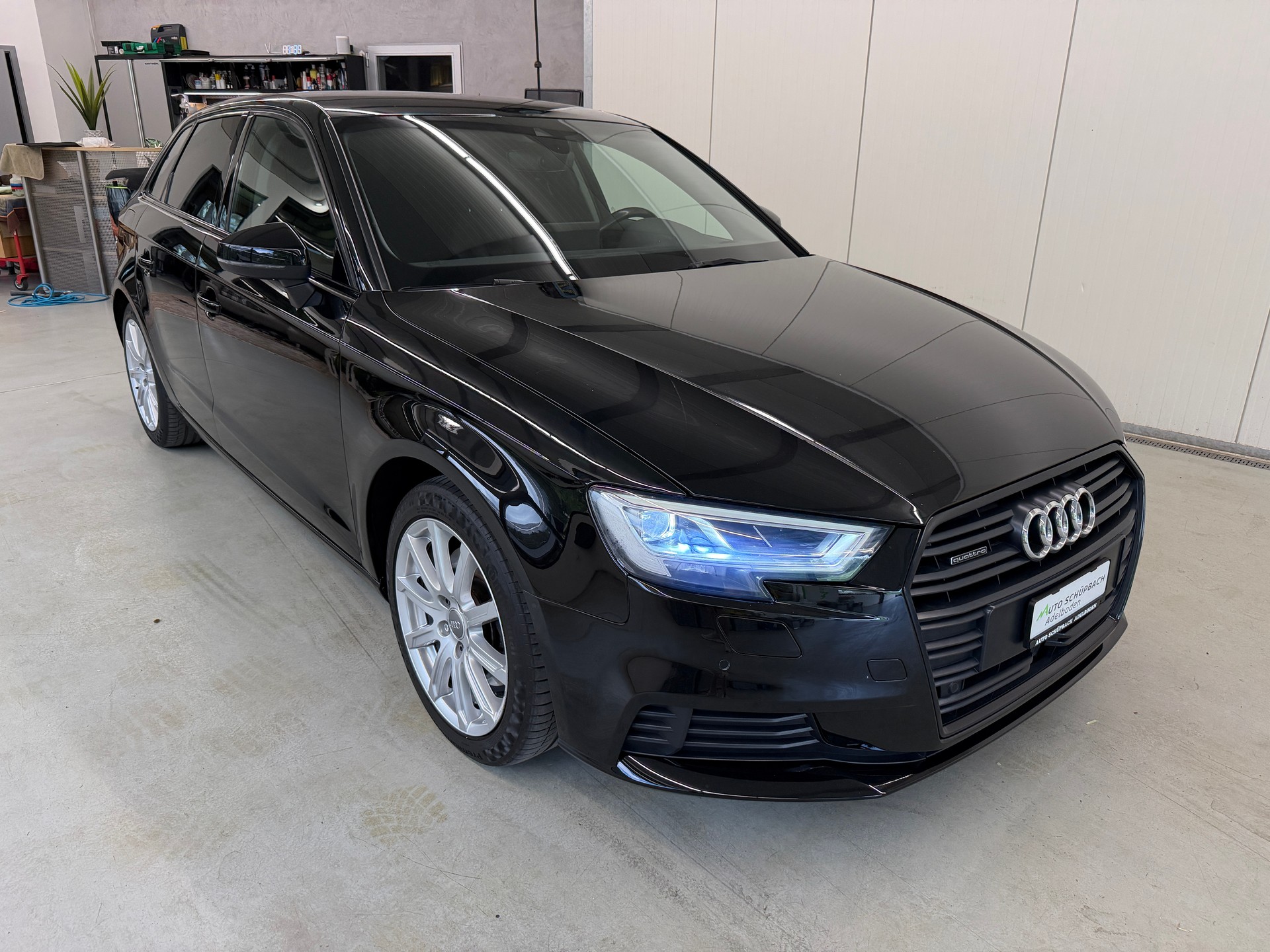 AUDI A3 Sportback 2.0 TFSI Sport quattro S-tronic-image-0