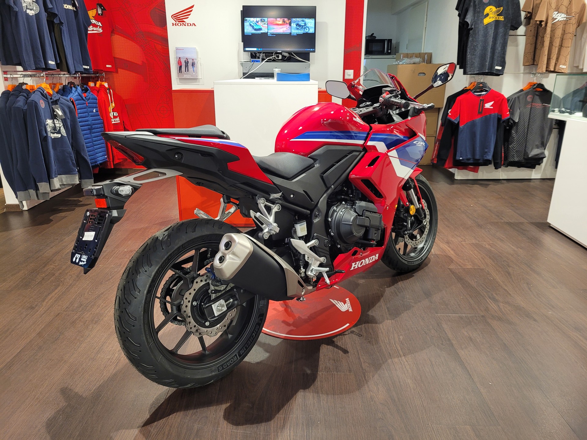 HONDA CBR 500 R (35kW) E-Clutch-showroom-element-2
