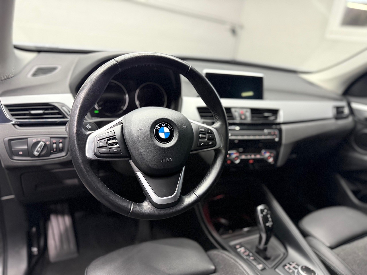 BMW X1 xDrive 18d | Rückfahrkamera | PDC | Leder-image-13