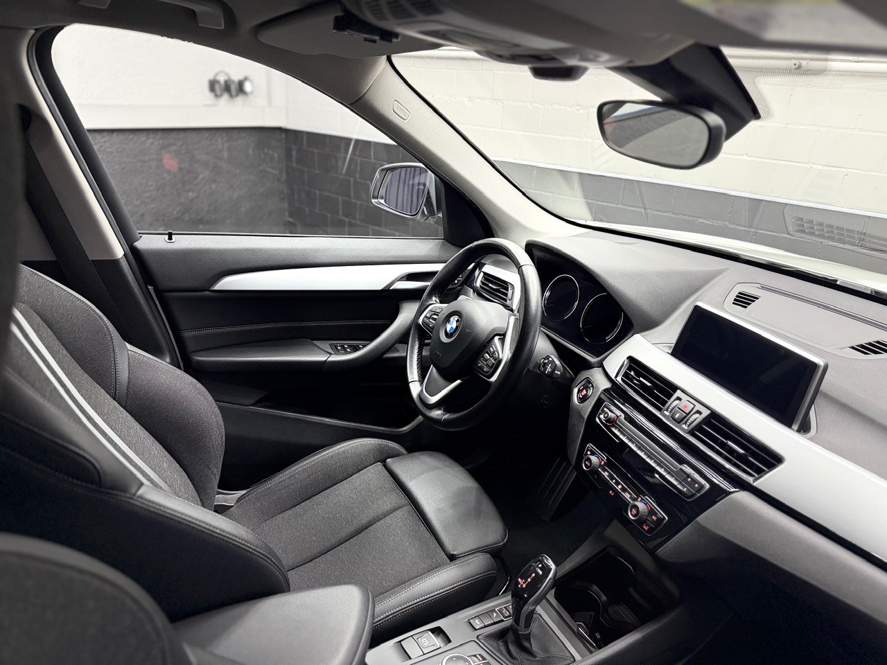 BMW X1 xDrive 18d | Rückfahrkamera | PDC | Leder-image-19