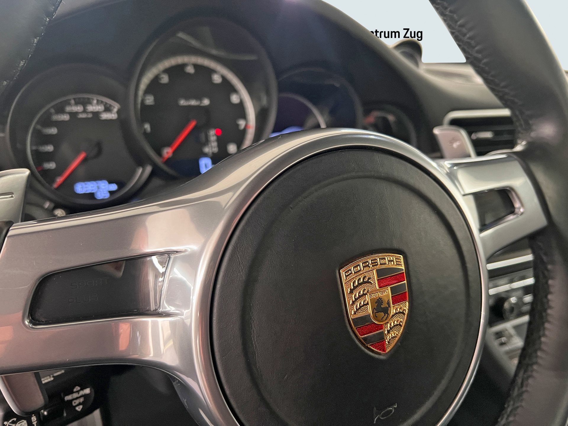 PORSCHE 911 Turbo S-image-15