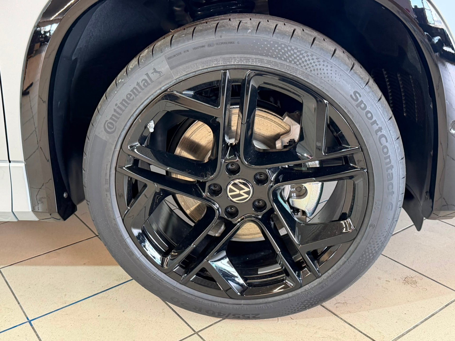 VW Tayron 2.0 TSI R-Line Plus DSG 4Motion-image-4