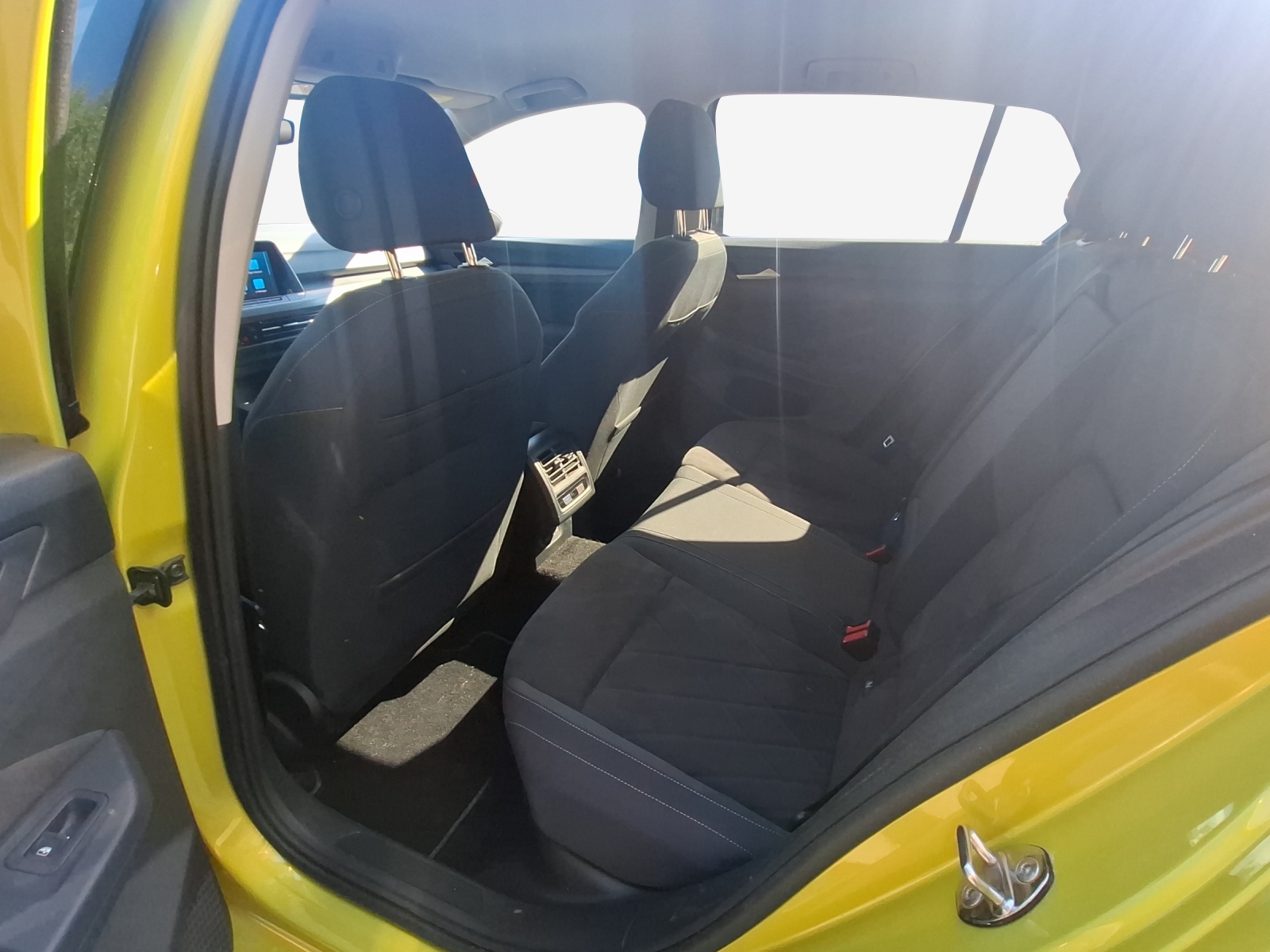 VW Golf 1.4 TSI PHEV Style-image-11
