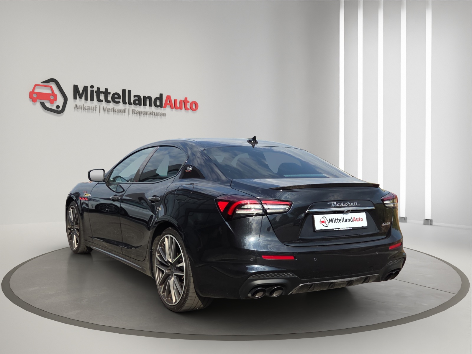 MASERATI Ghibli Trofeo 3.8 V8 Automatica-image-13