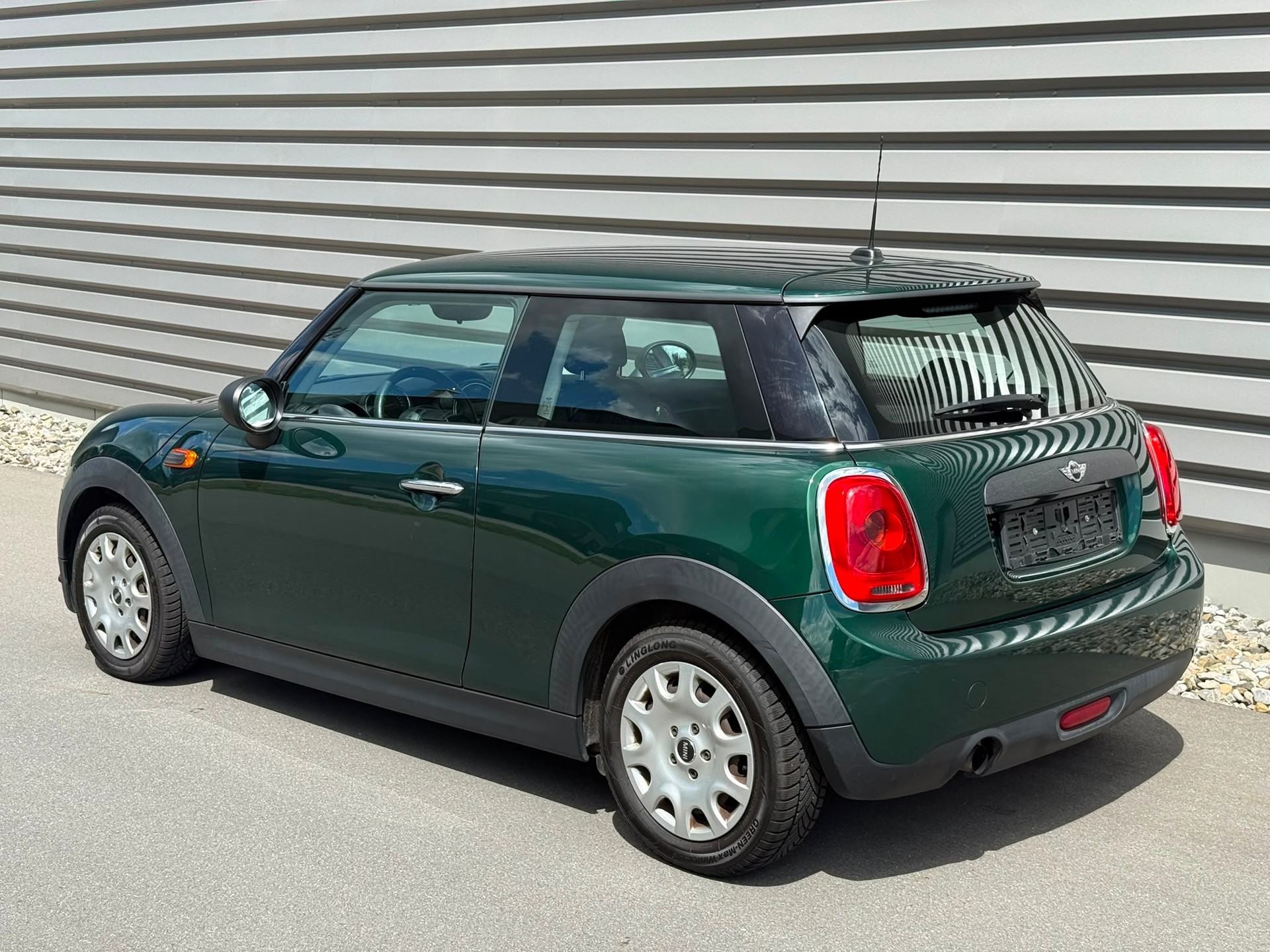 MINI One-image-3