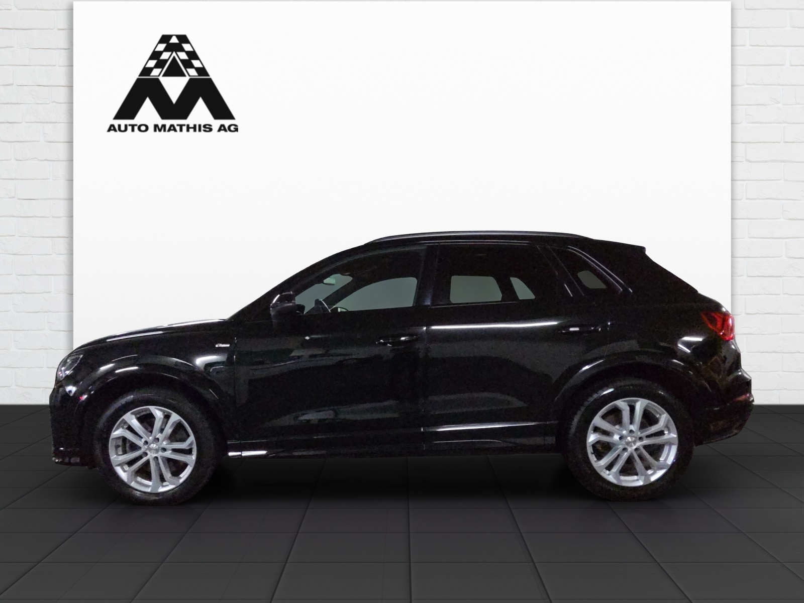 AUDI Q3 45 TFSI S line quattro S-tronic-image-2