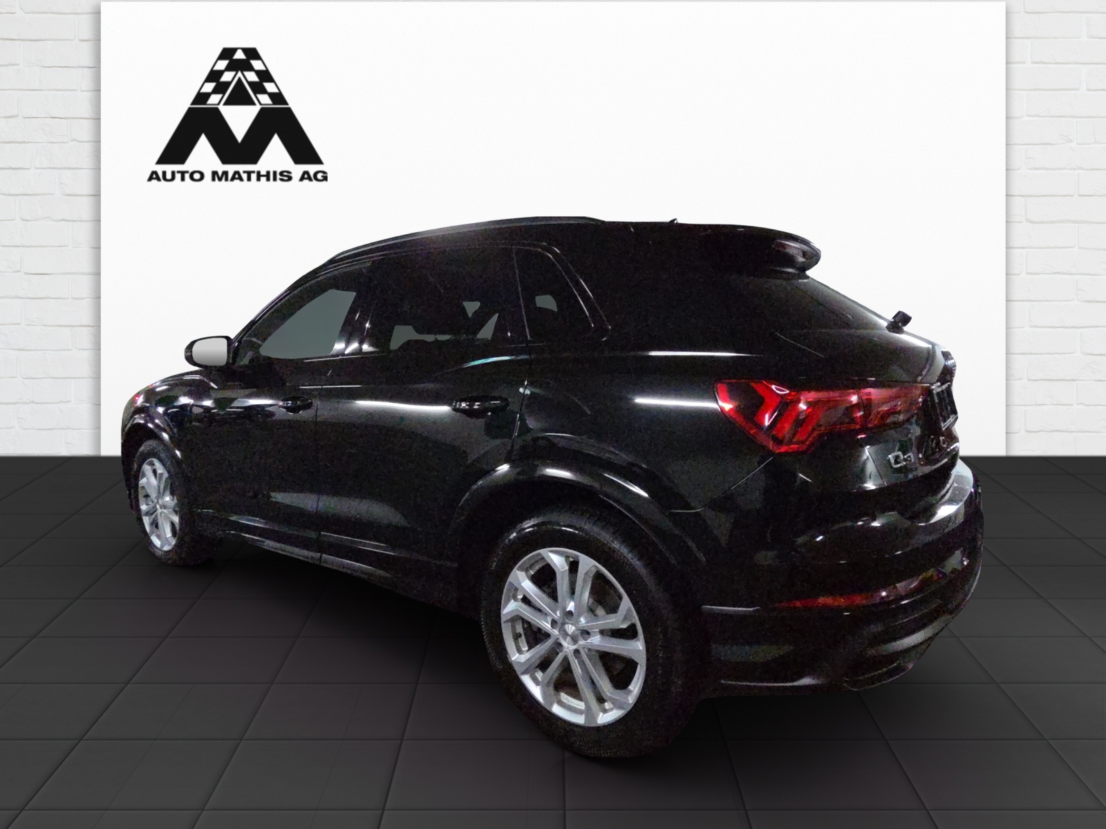 AUDI Q3 45 TFSI S line quattro S-tronic-image-3