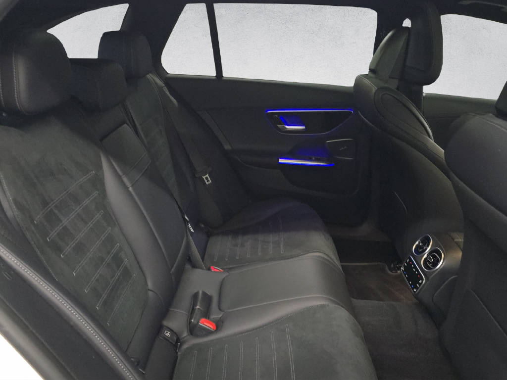 MERCEDES-BENZ C 220 d AMG Line 4Matic Swiss Star T-Modell-image-12