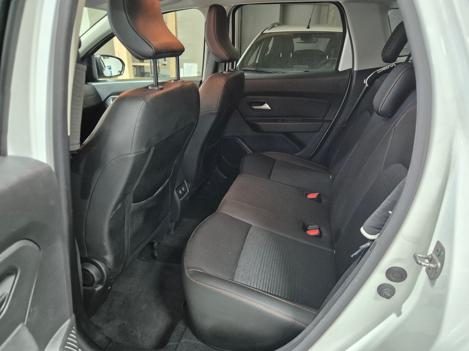 DACIA Duster TCe 150 Prestige EDC 4x2-image-12