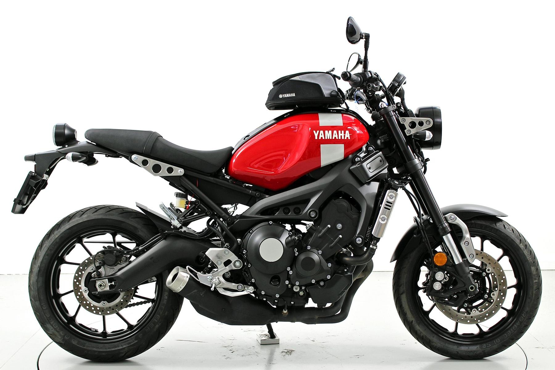 YAMAHA XSR 900 ABS-showroom-element-3