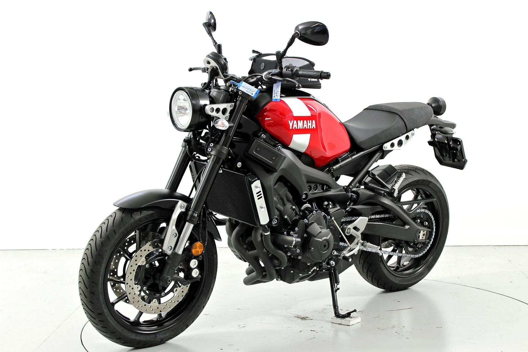 YAMAHA XSR 900 ABS-showroom-element-2