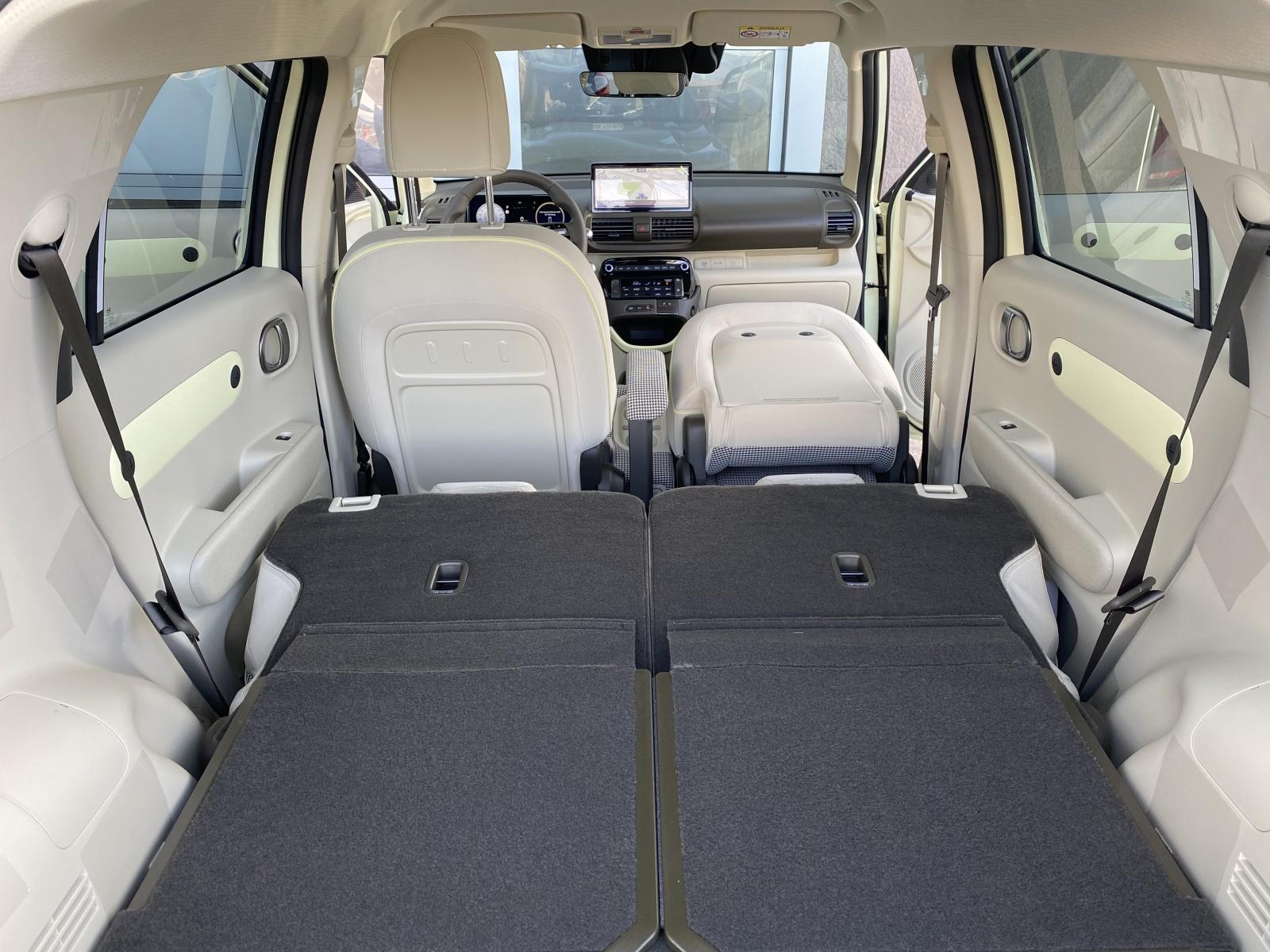 HYUNDAI Inster 49 kWh Electric Amplia-image-19