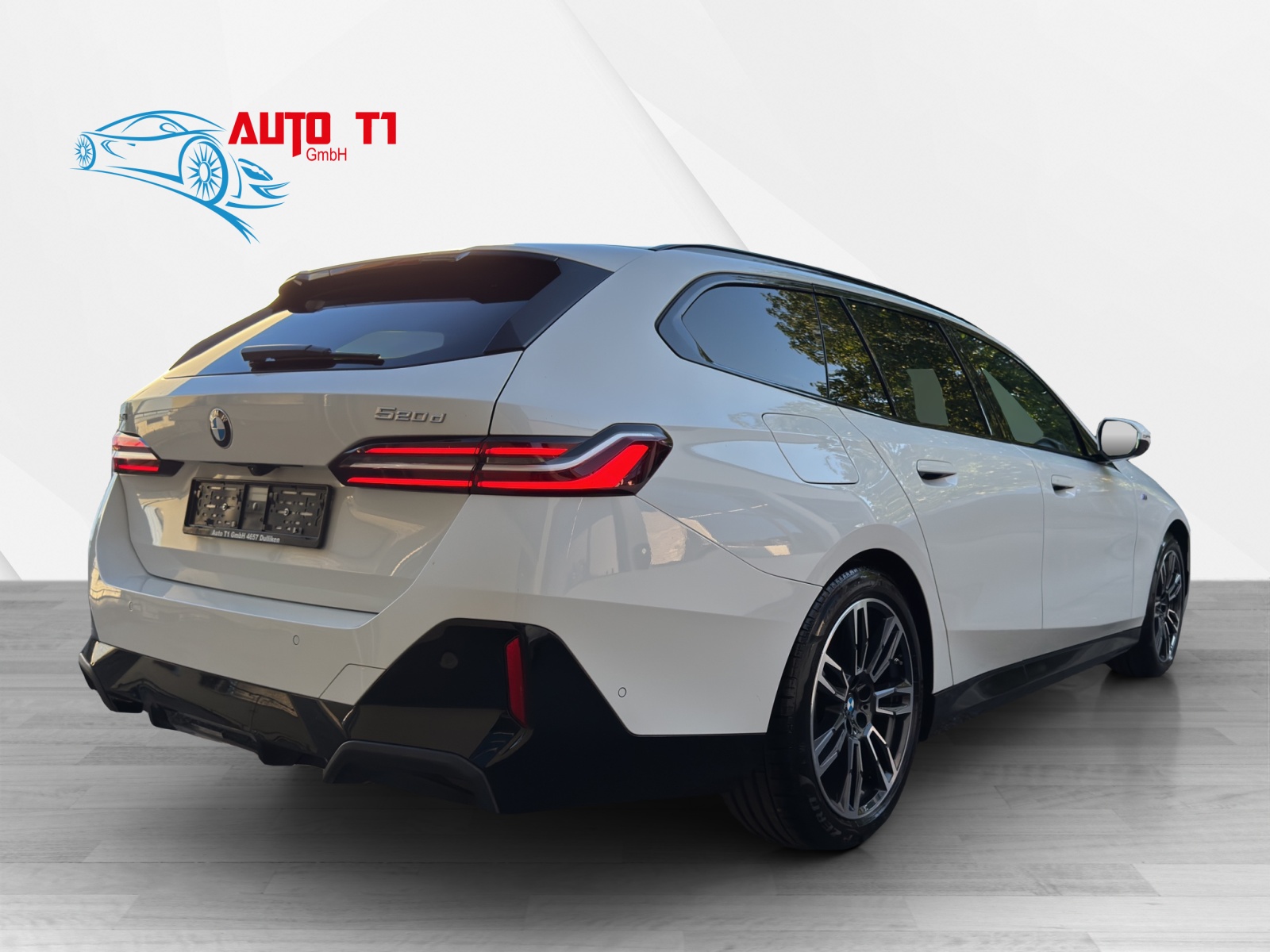 BMW 520d xDrive 48V Touring M Sport Steptronic-image-5