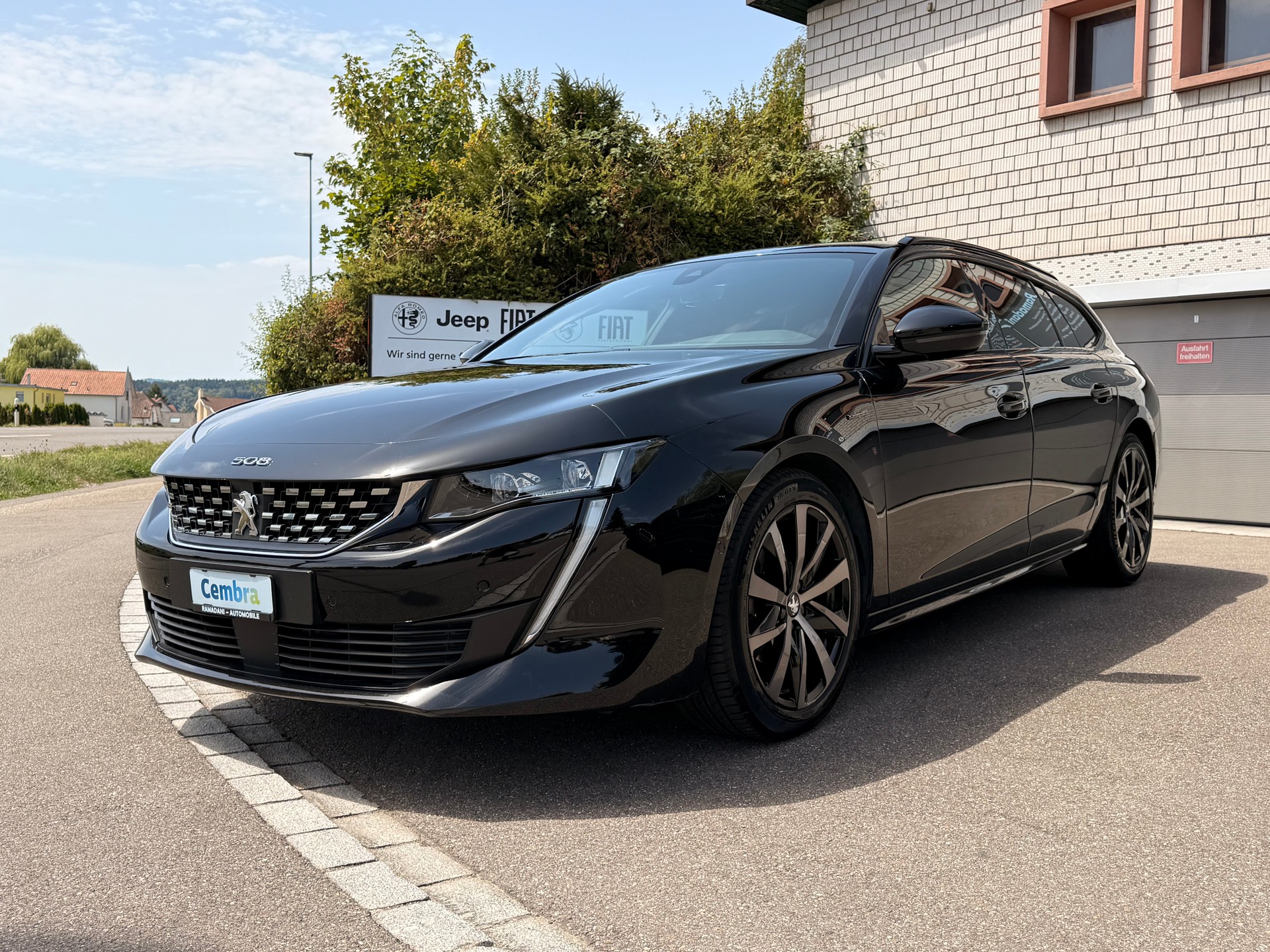 PEUGEOT 508 SW 1.5 Blue HDI GT Line EAT8-image-4