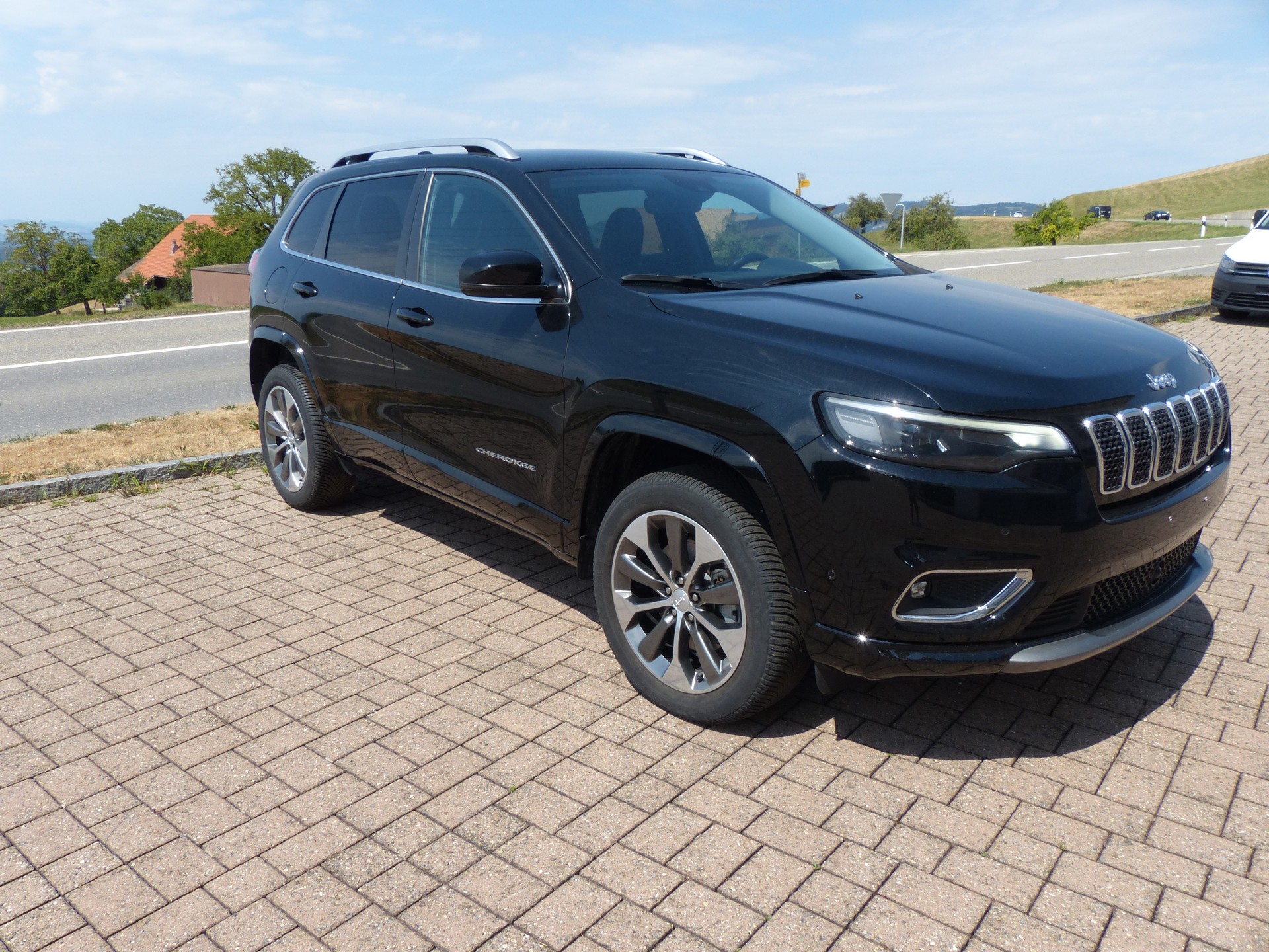JEEP Cherokee 2.2MJ Overland AWD Drive I 9ATX-image-1