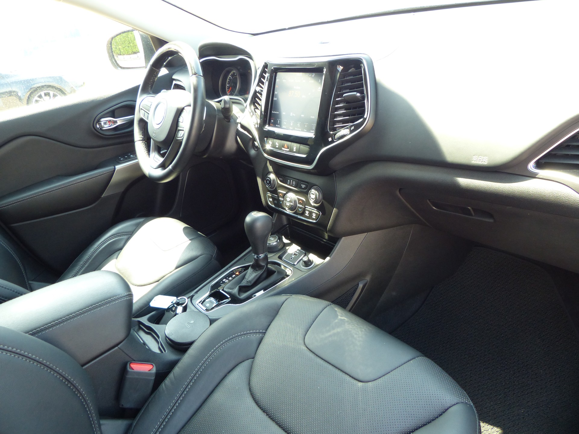 JEEP Cherokee 2.2MJ Overland AWD Drive I 9ATX-image-9
